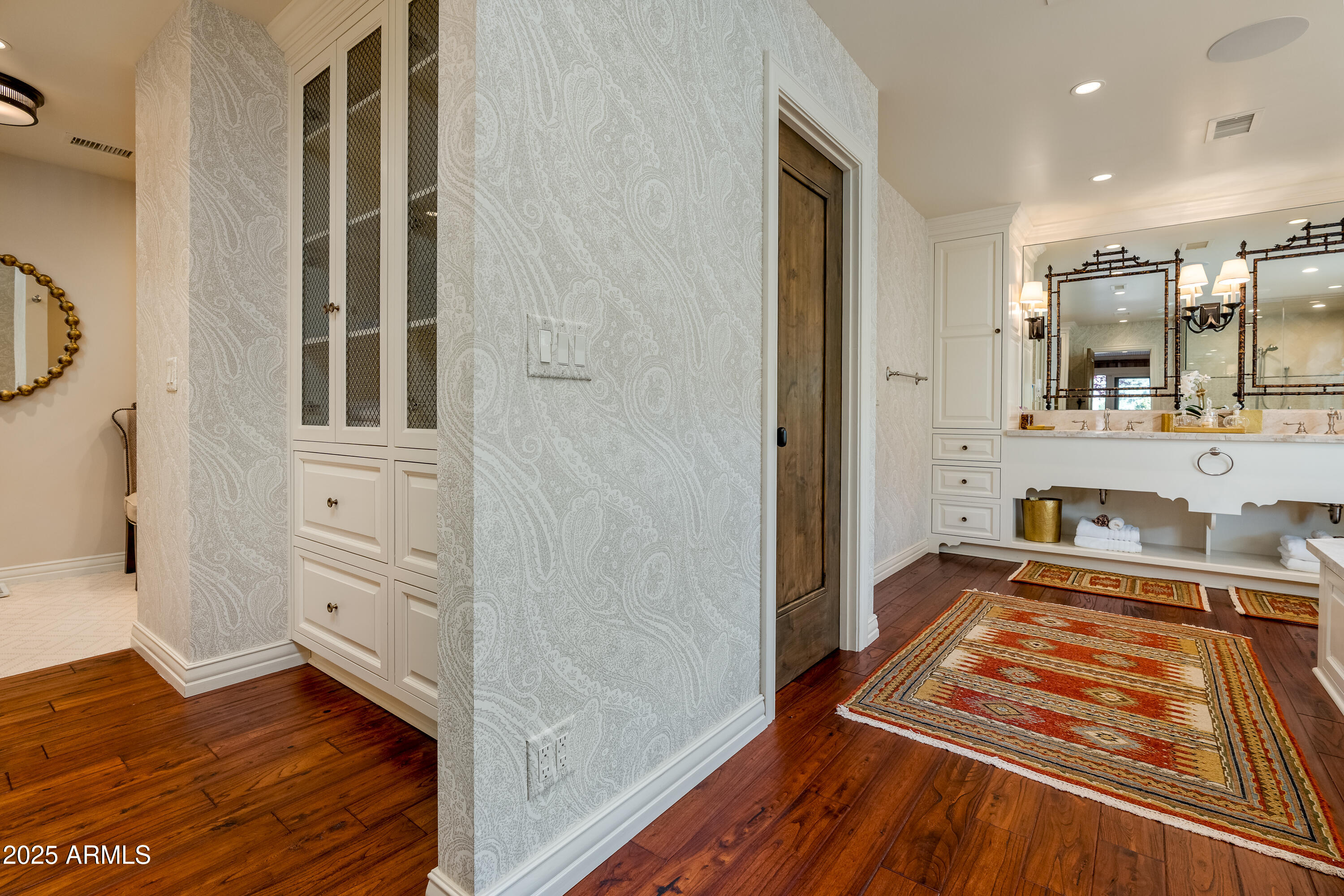 BACK O BEYOND - Residential