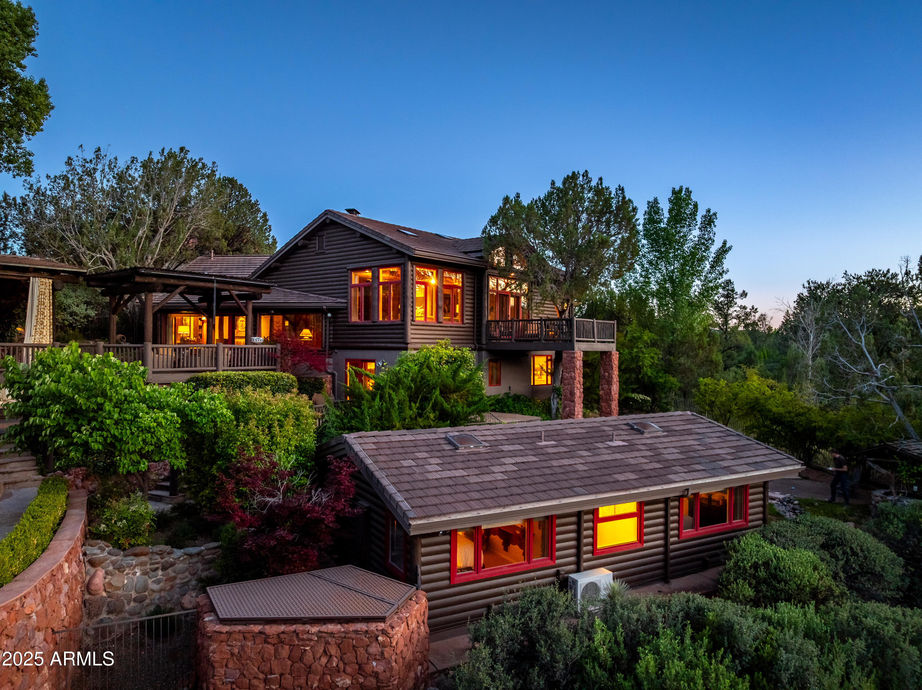 BACK O BEYOND - Residential