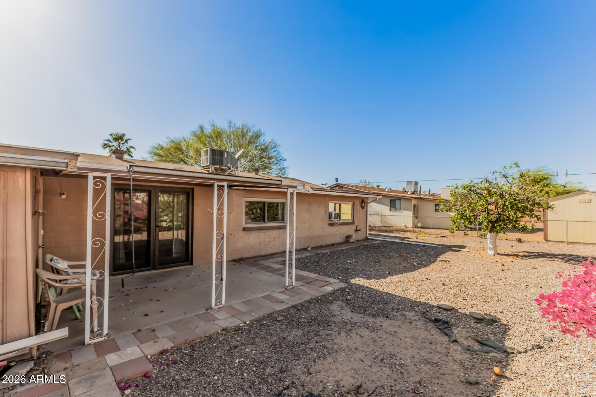 APACHE VILLA - Residential