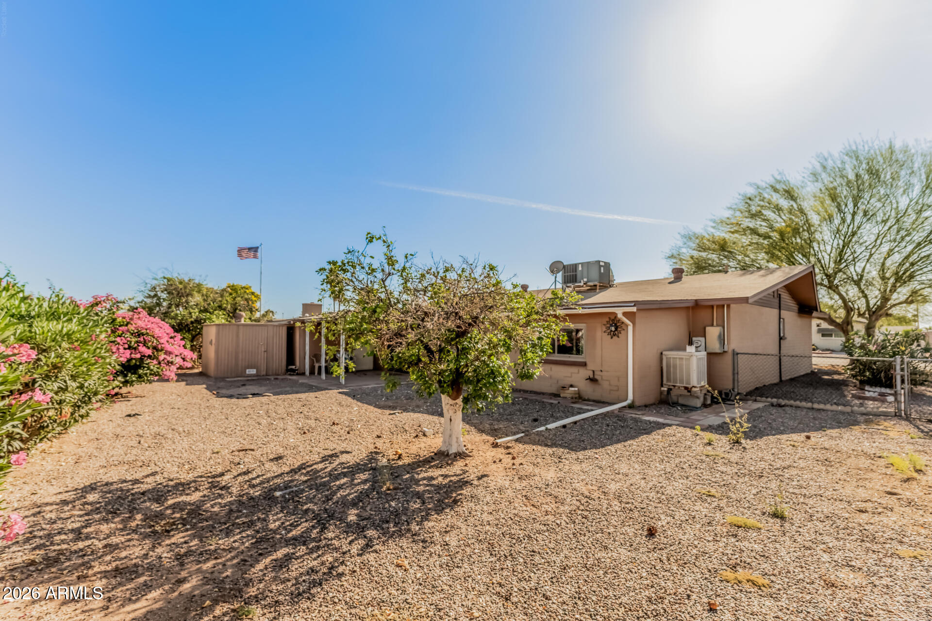 APACHE VILLA - Residential