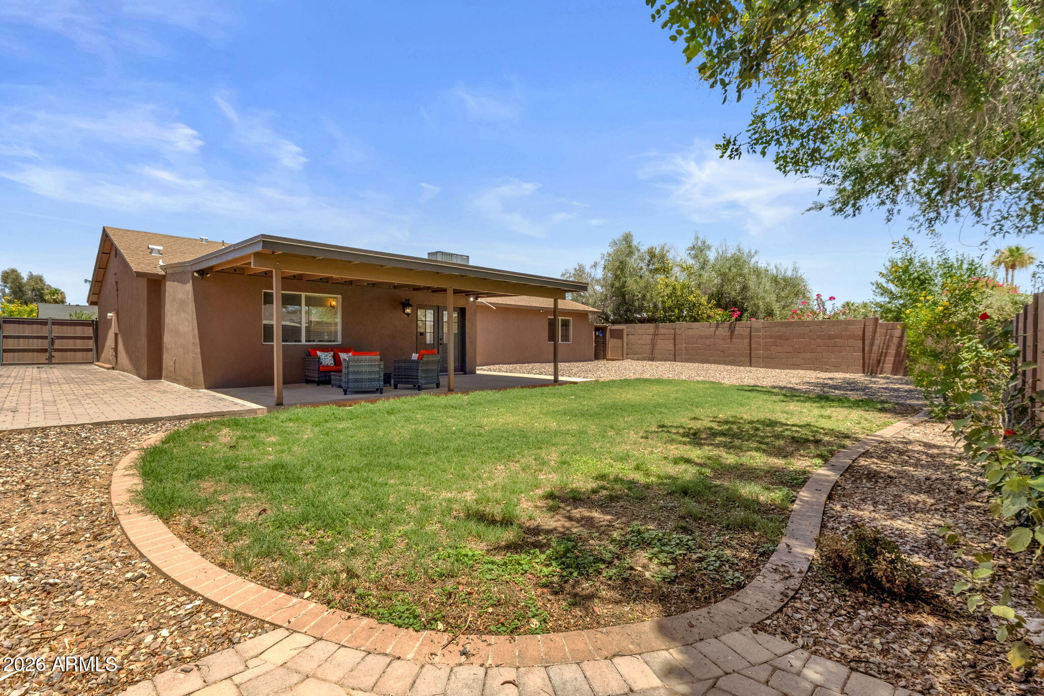 SCOTTSDALE VISTA - Residential