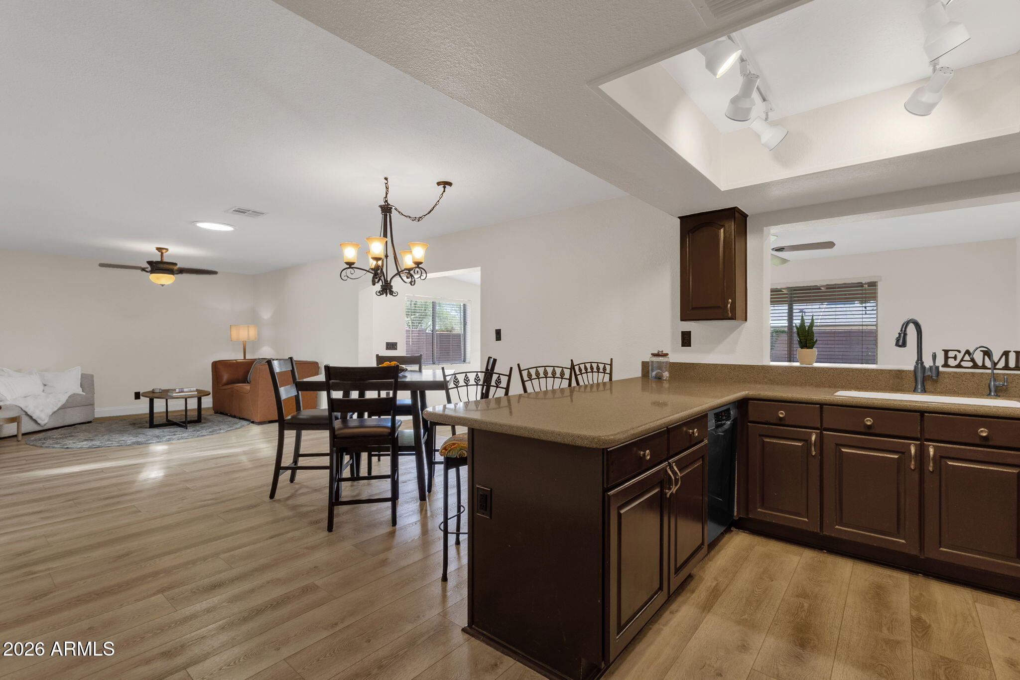 SCOTTSDALE VISTA - Residential