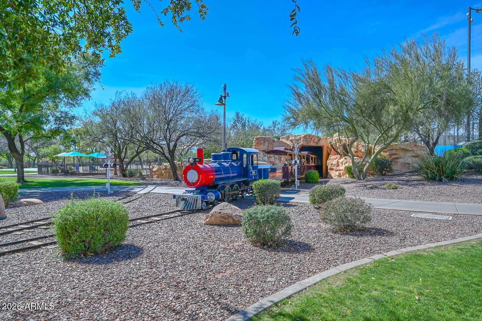 ANTHEM COUNTRY CLUB - Residential