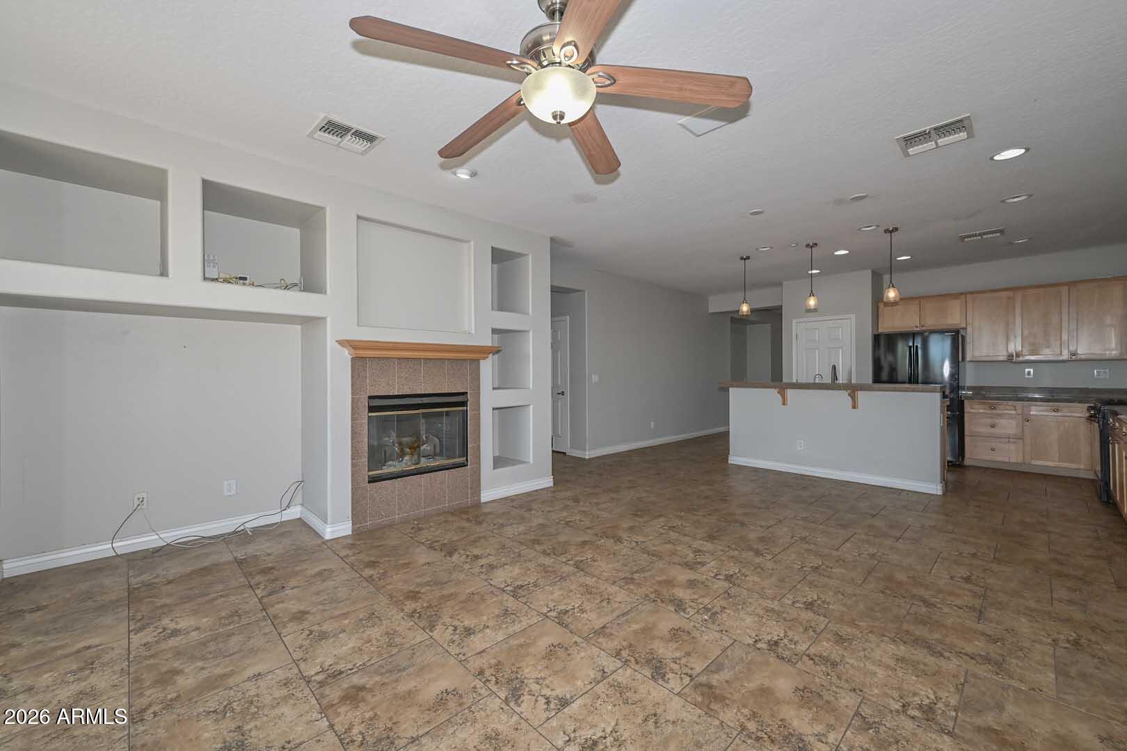 ANTHEM COUNTRY CLUB - Residential