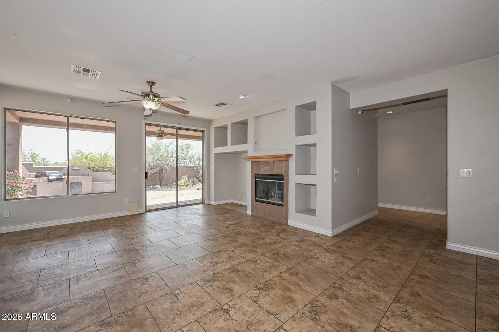 ANTHEM COUNTRY CLUB - Residential