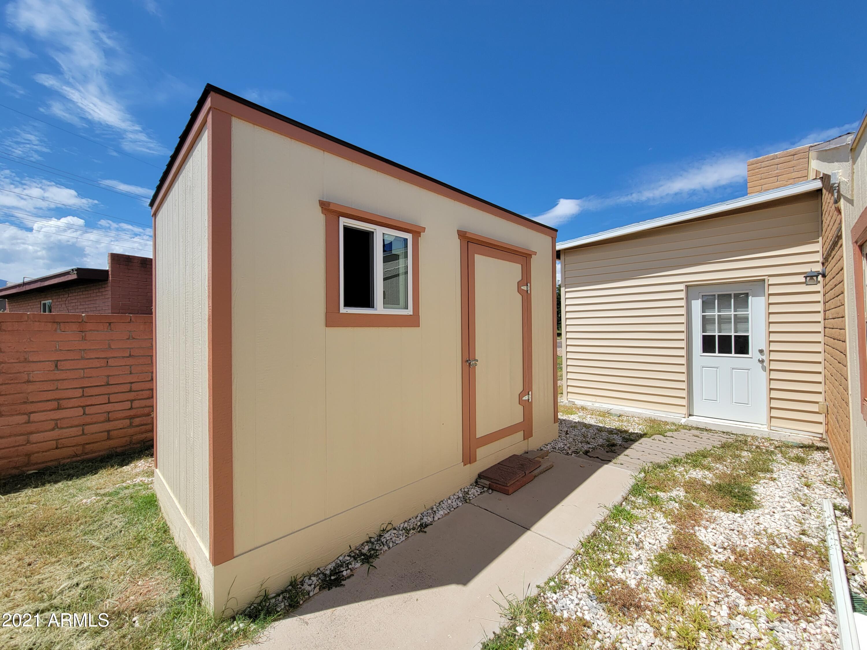 THE MEADOWS - Residential