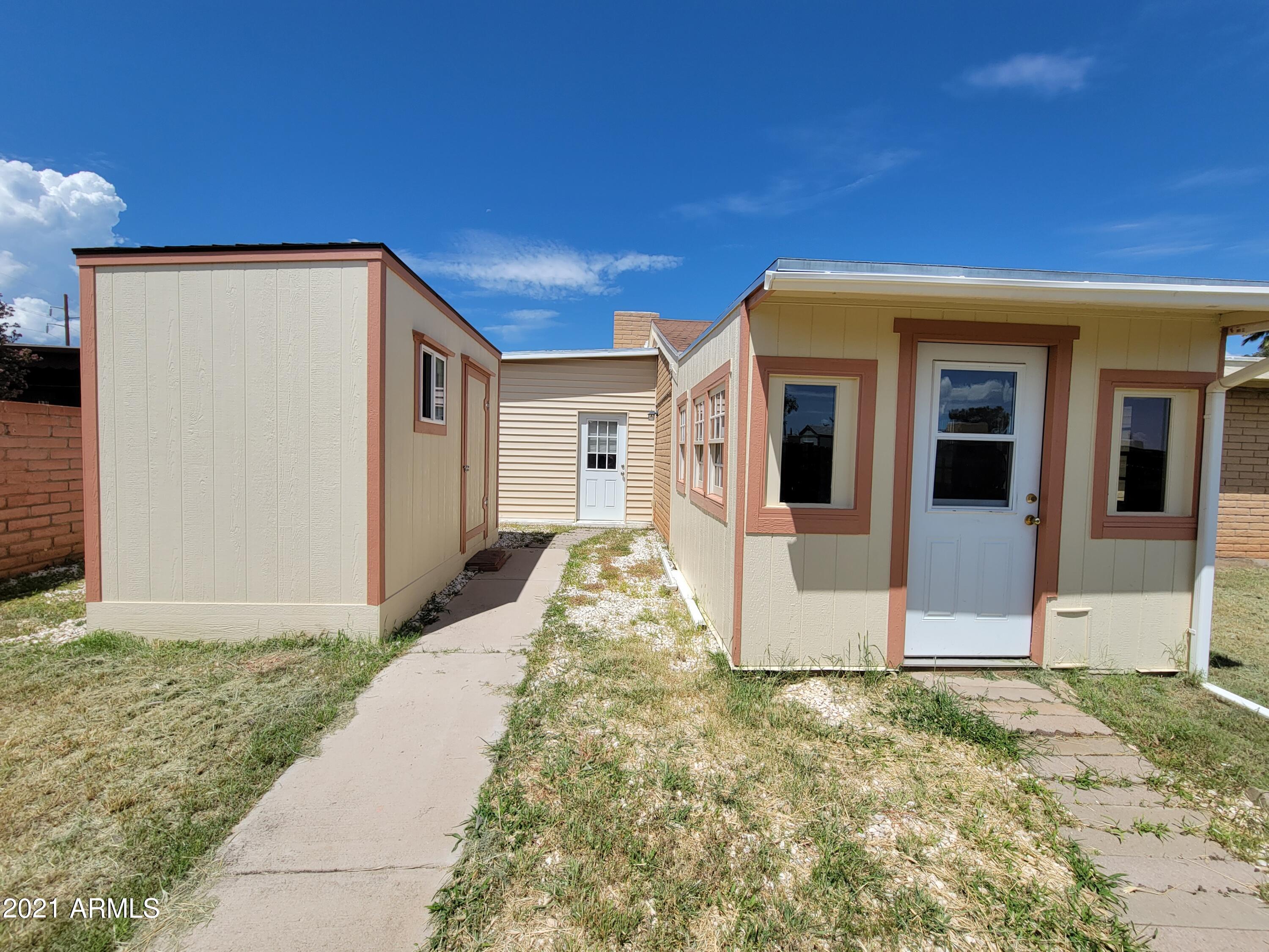 THE MEADOWS - Residential
