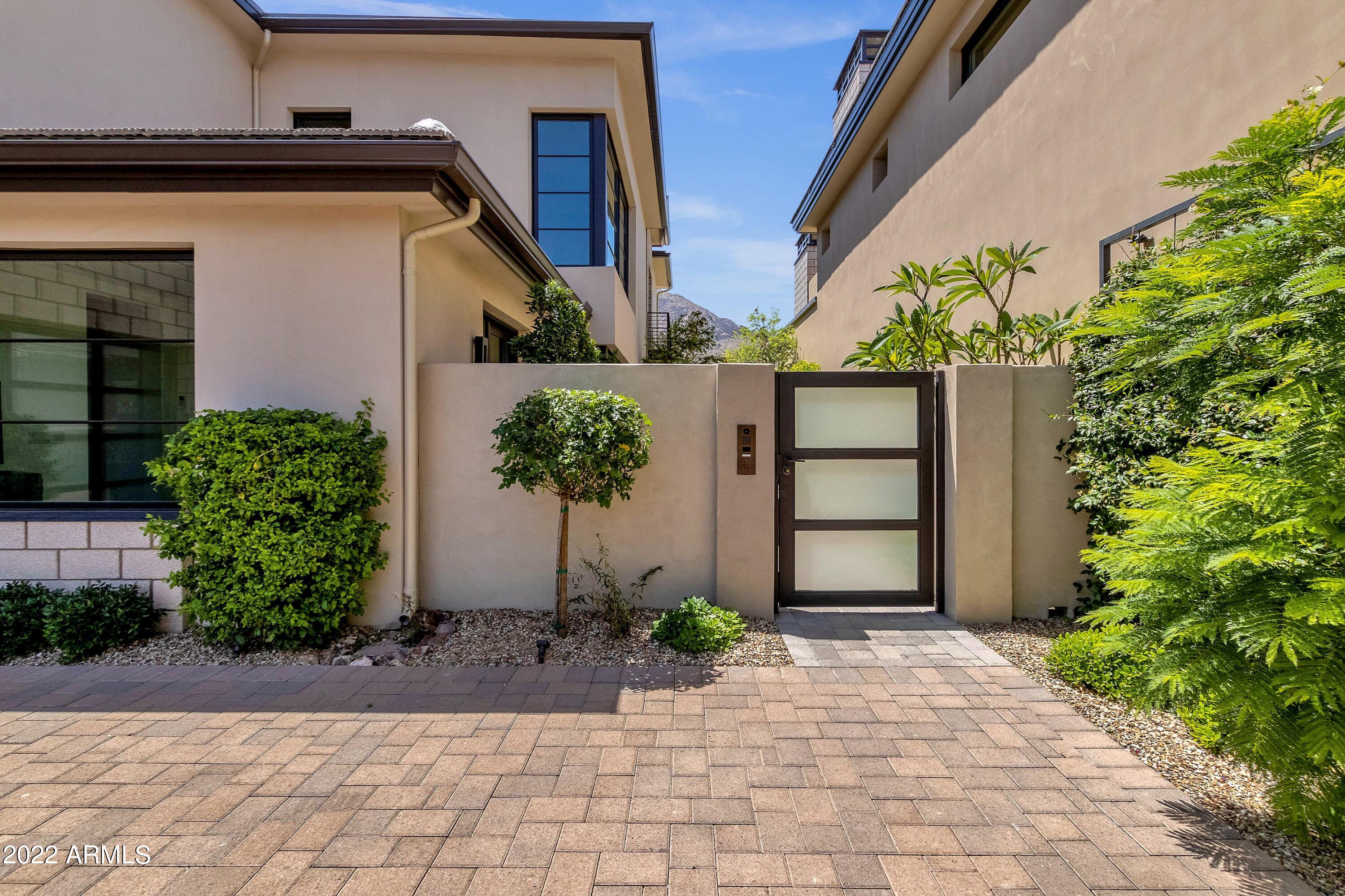 THE VILLAGE AT MOUNTAIN SHADOWS - Residential