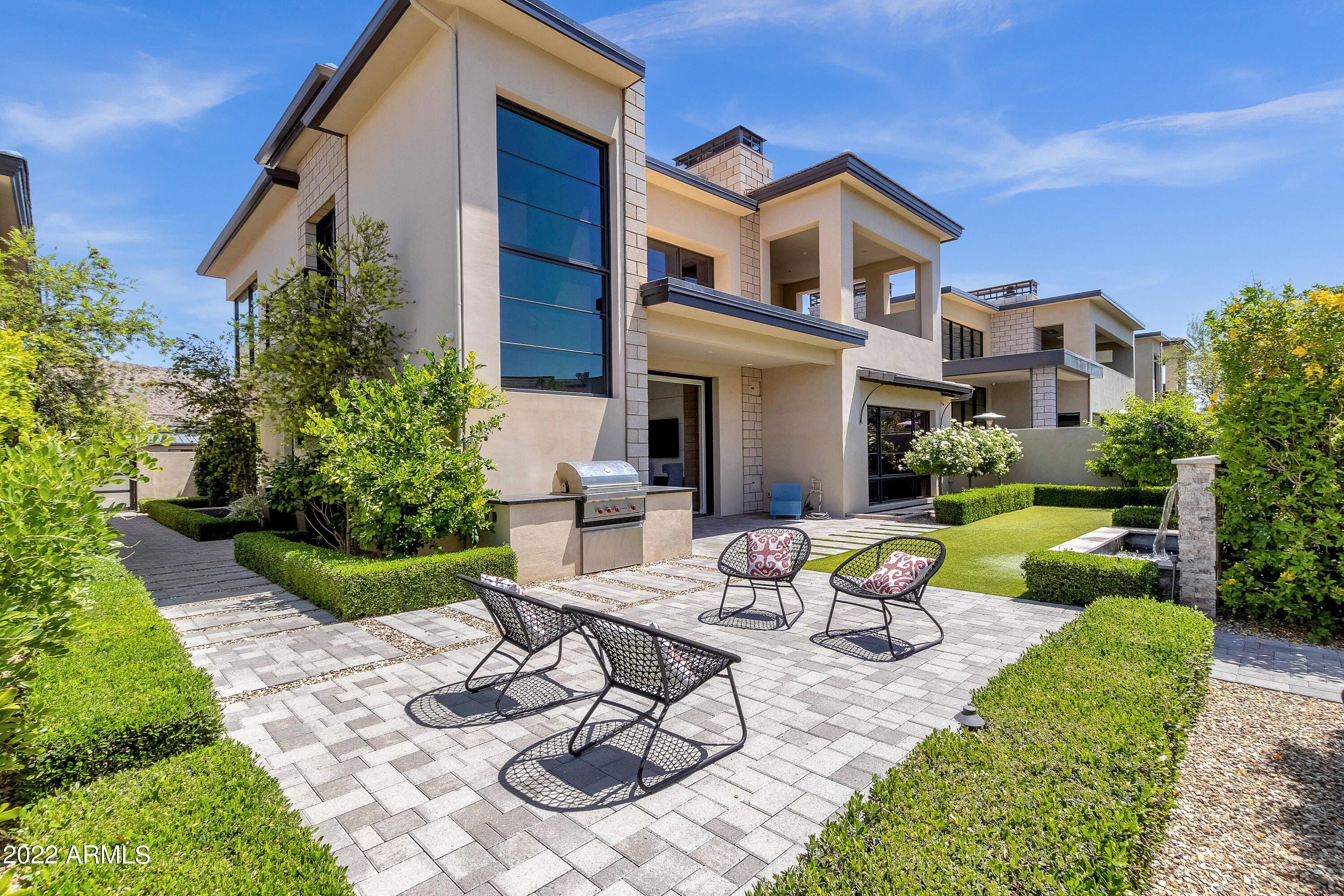 THE VILLAGE AT MOUNTAIN SHADOWS - Residential
