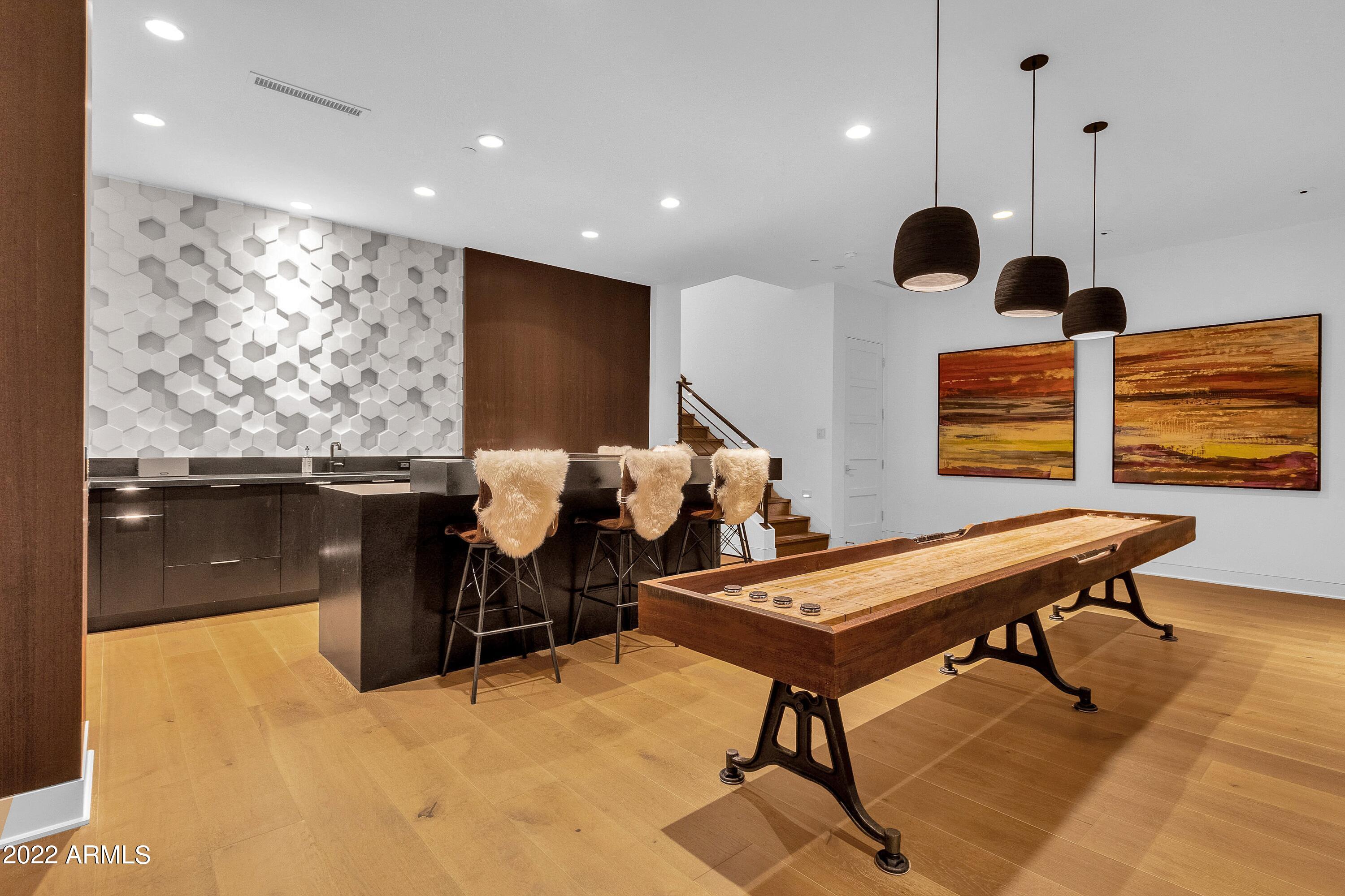 THE VILLAGE AT MOUNTAIN SHADOWS - Residential