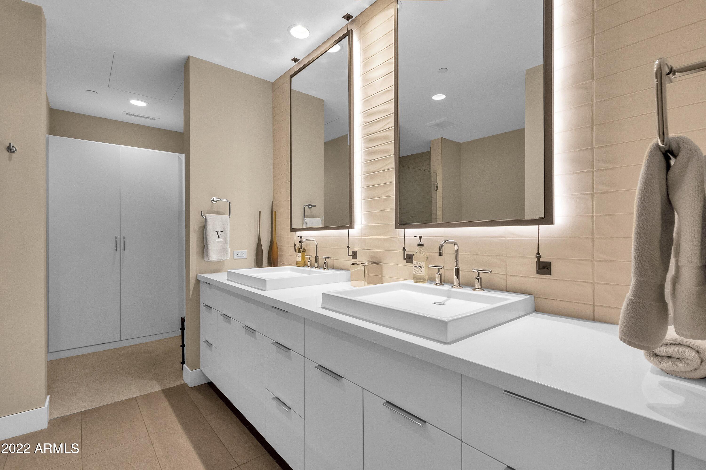 THE VILLAGE AT MOUNTAIN SHADOWS - Residential