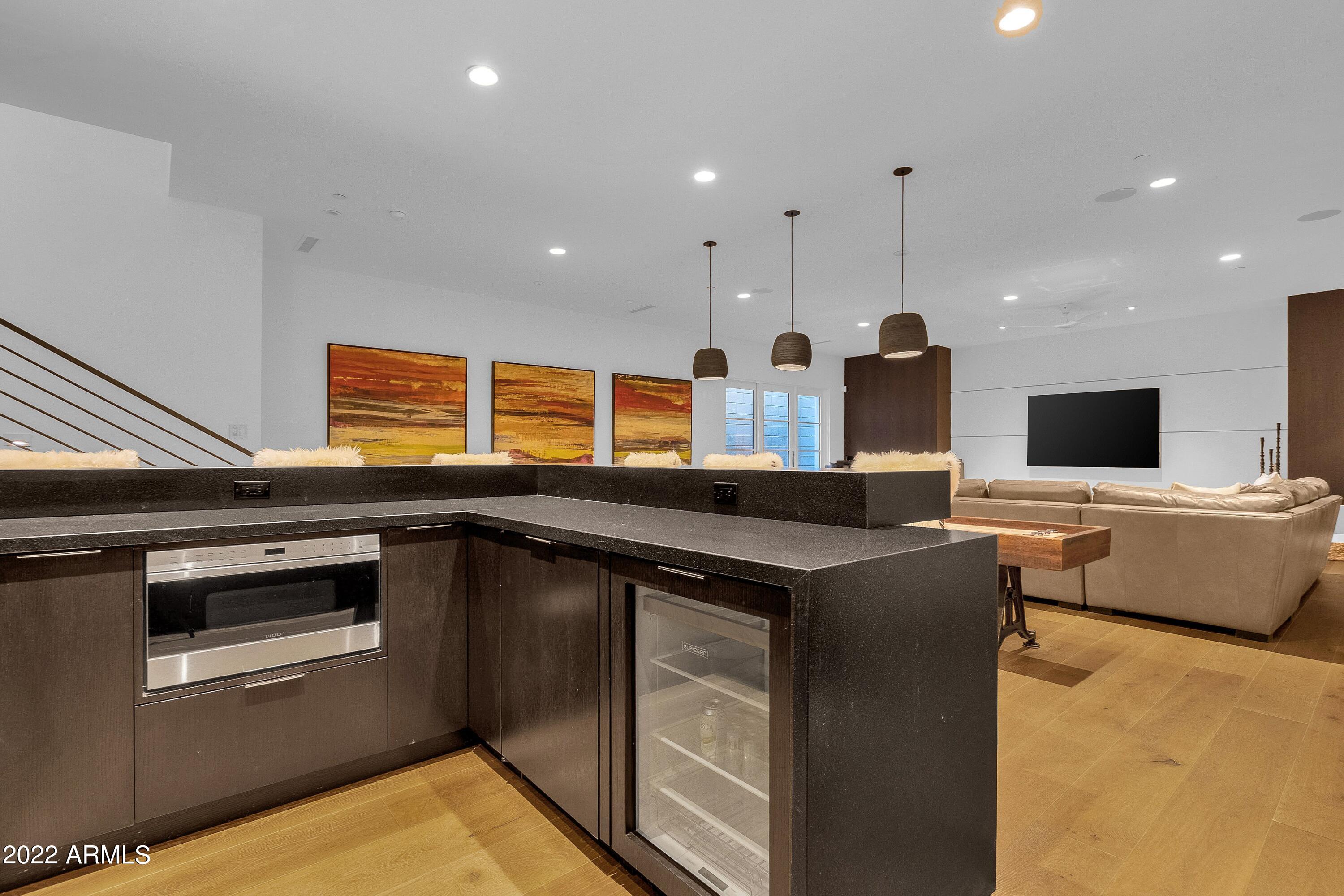 THE VILLAGE AT MOUNTAIN SHADOWS - Residential