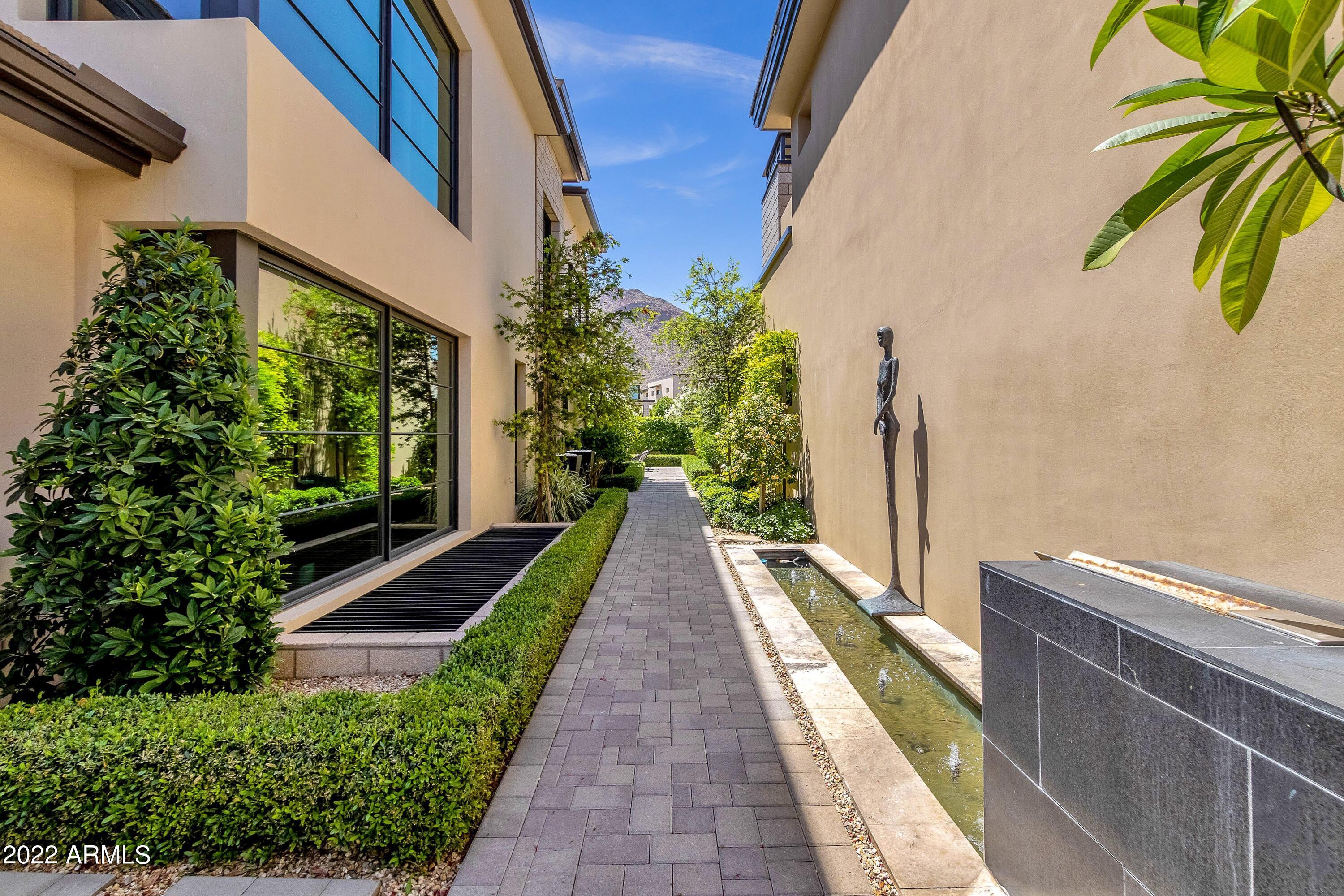 THE VILLAGE AT MOUNTAIN SHADOWS - Residential