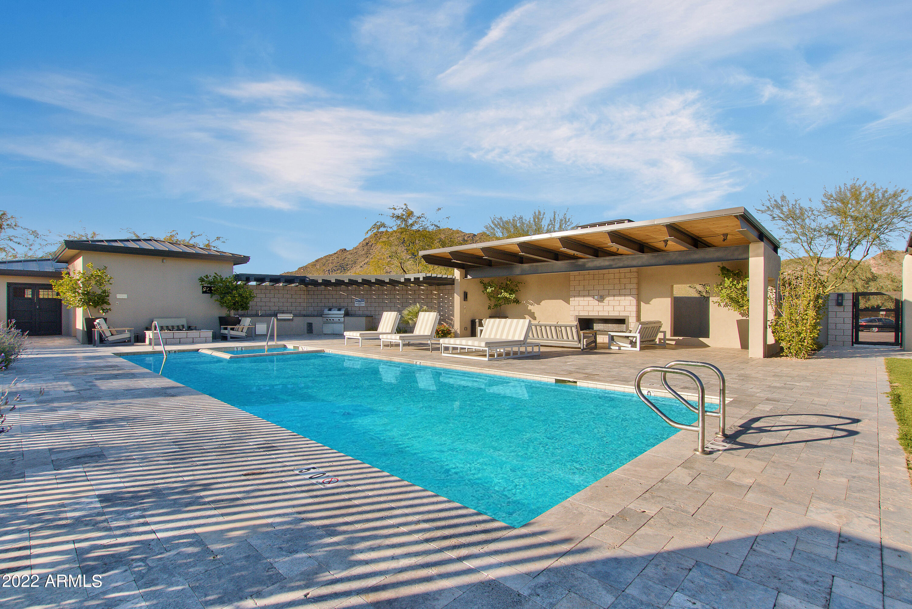 THE VILLAGE AT MOUNTAIN SHADOWS - Residential