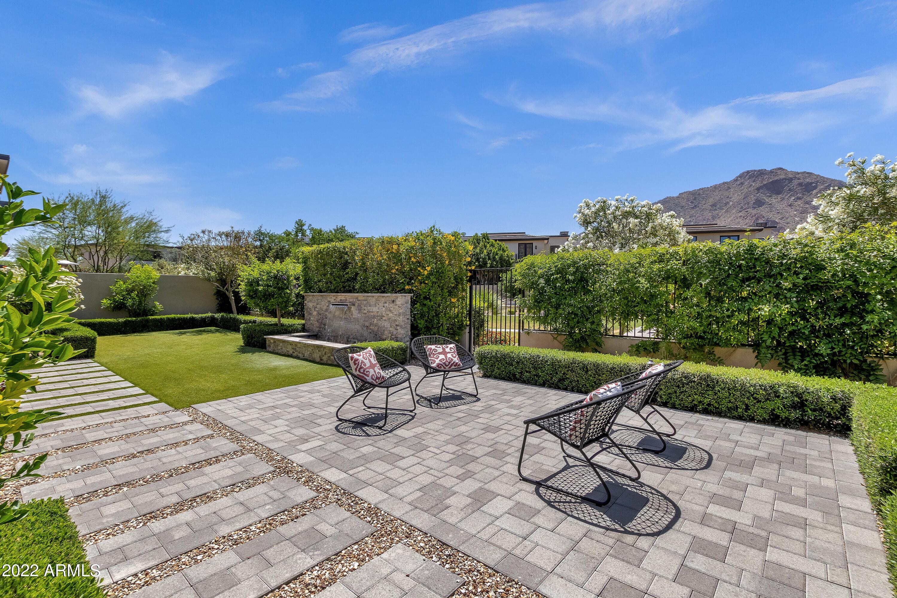 THE VILLAGE AT MOUNTAIN SHADOWS - Residential