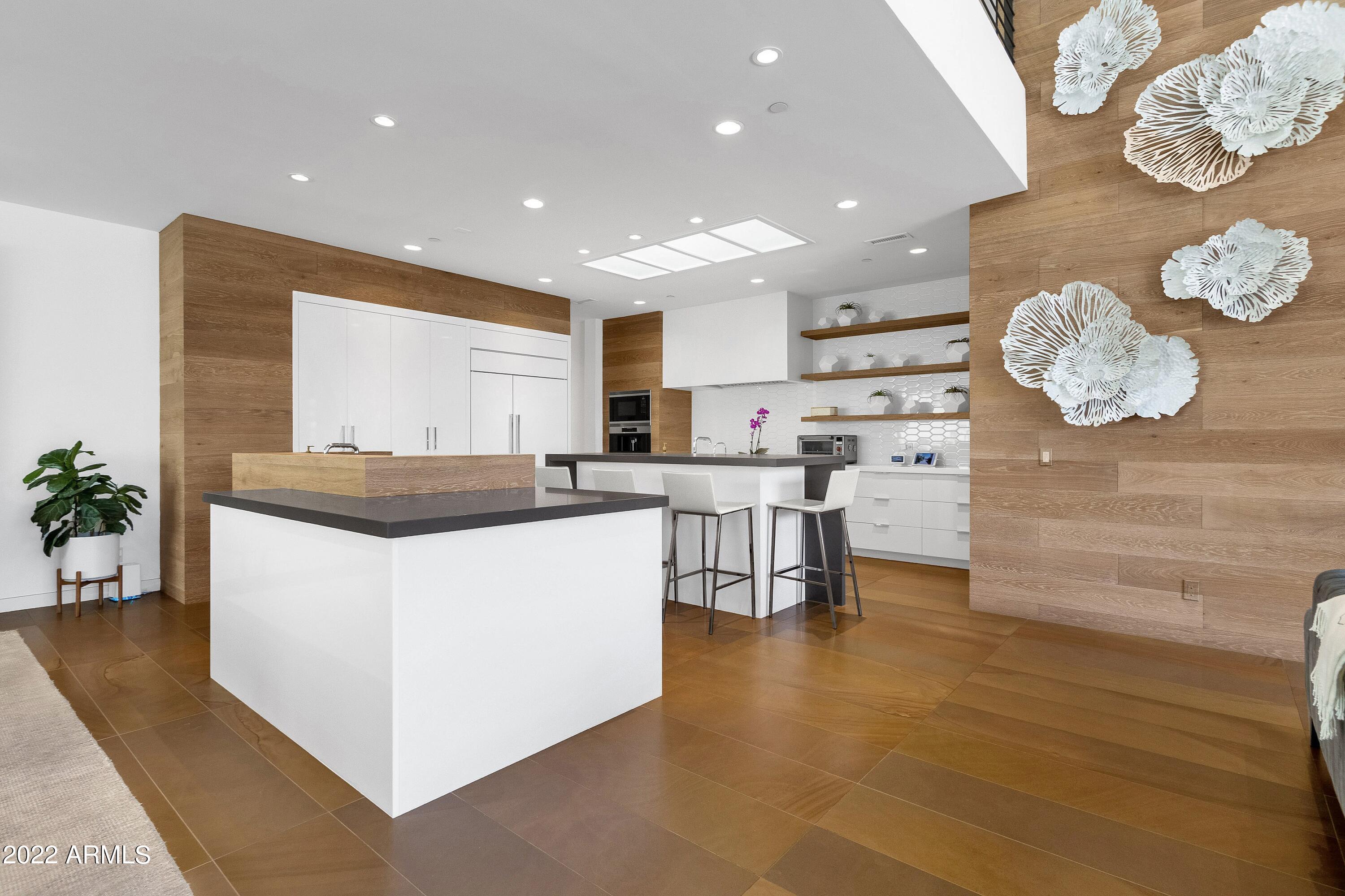 THE VILLAGE AT MOUNTAIN SHADOWS - Residential