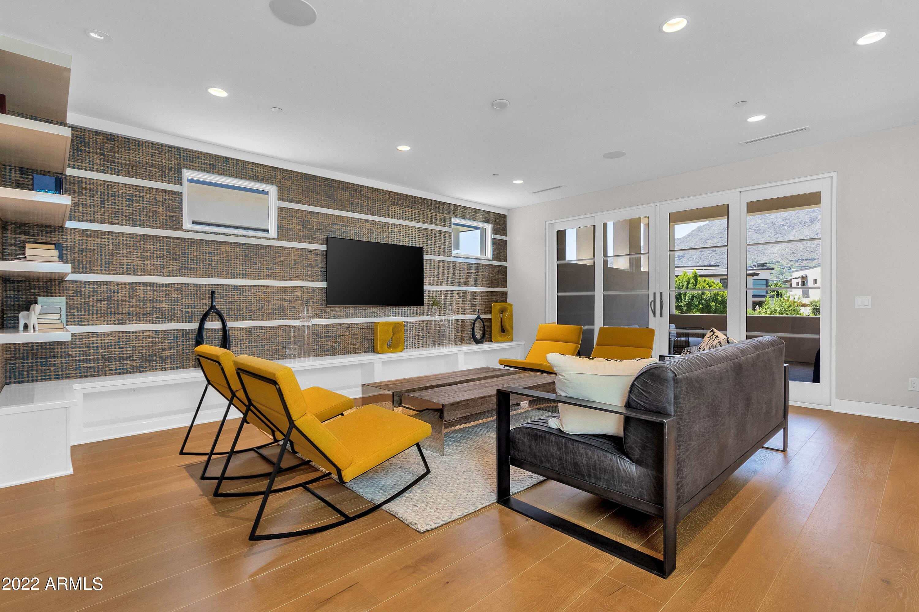 THE VILLAGE AT MOUNTAIN SHADOWS - Residential