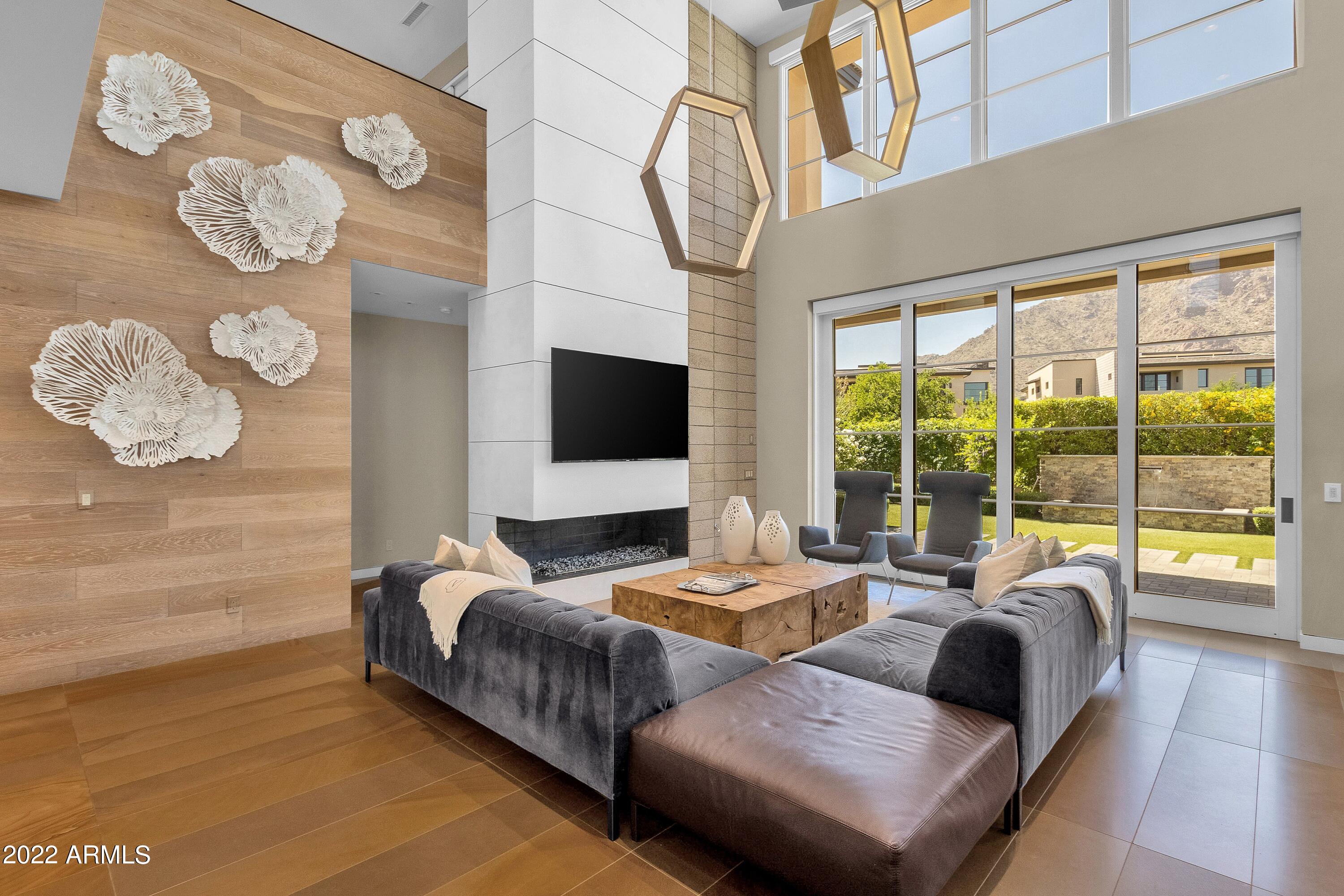 THE VILLAGE AT MOUNTAIN SHADOWS - Residential