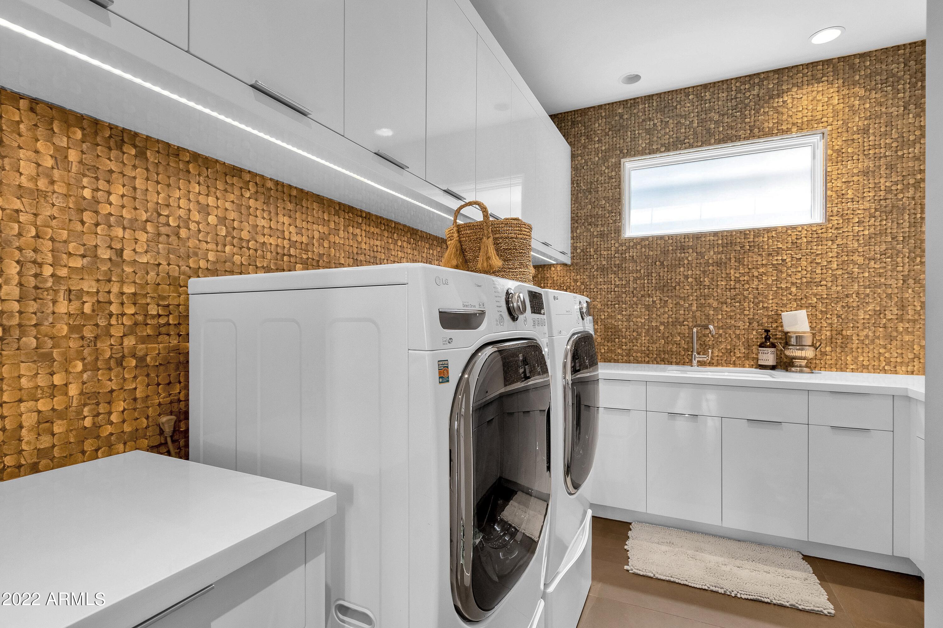 THE VILLAGE AT MOUNTAIN SHADOWS - Residential