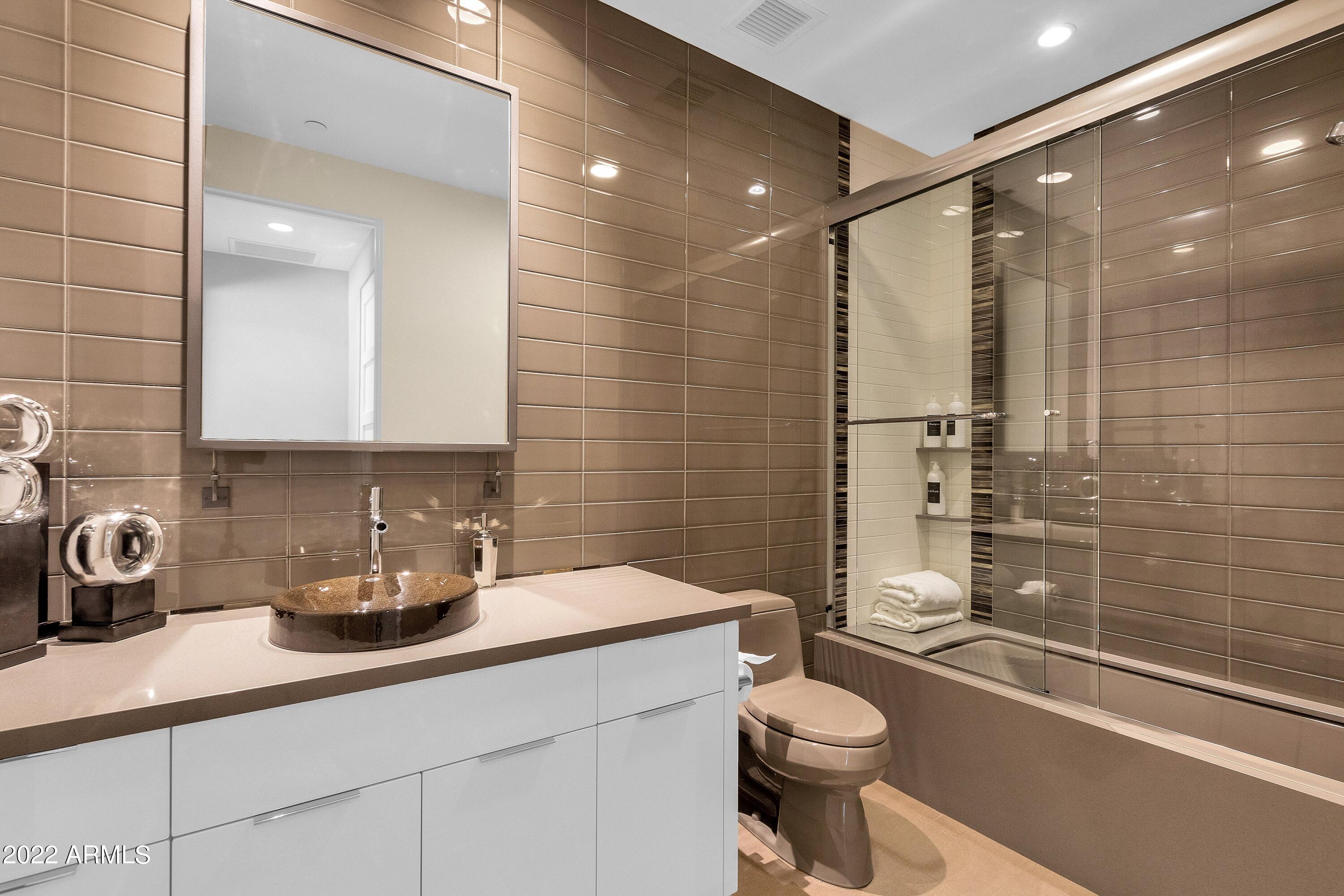 THE VILLAGE AT MOUNTAIN SHADOWS - Residential