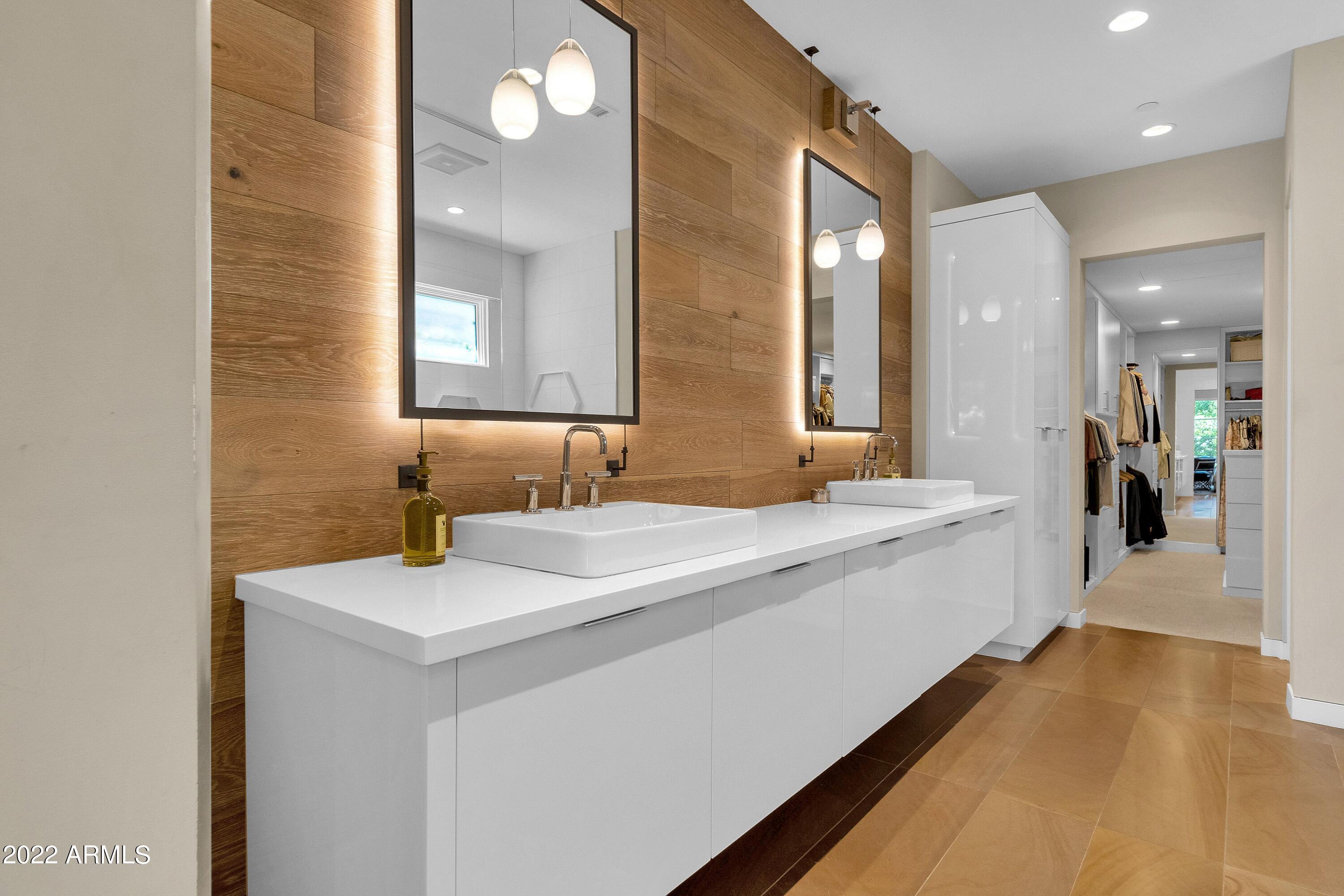 THE VILLAGE AT MOUNTAIN SHADOWS - Residential