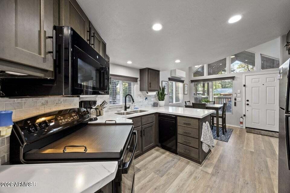 MOUNTAIN LODGES UNIT 3 - Residential