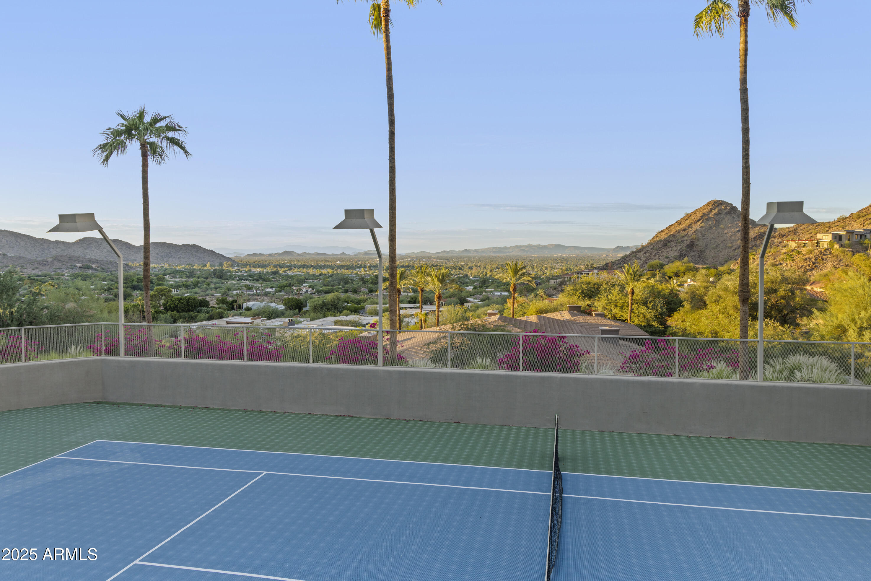 LAS BRISAS - Residential