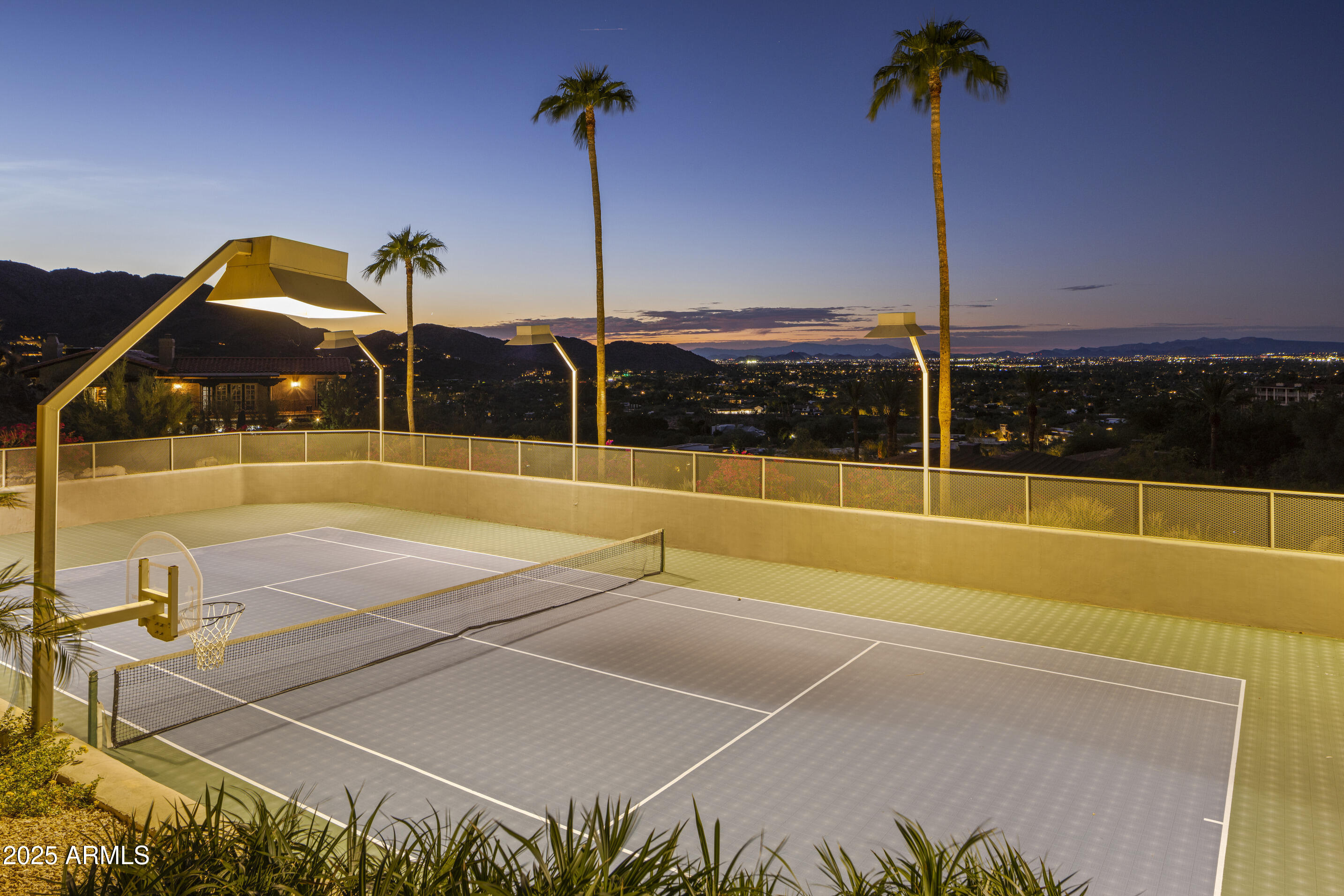 LAS BRISAS - Residential