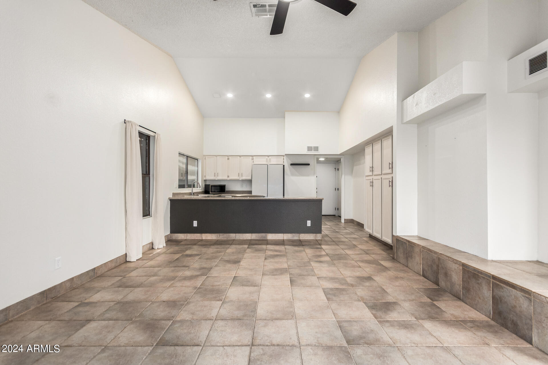 AHWATUKEE FS-16 - Residential