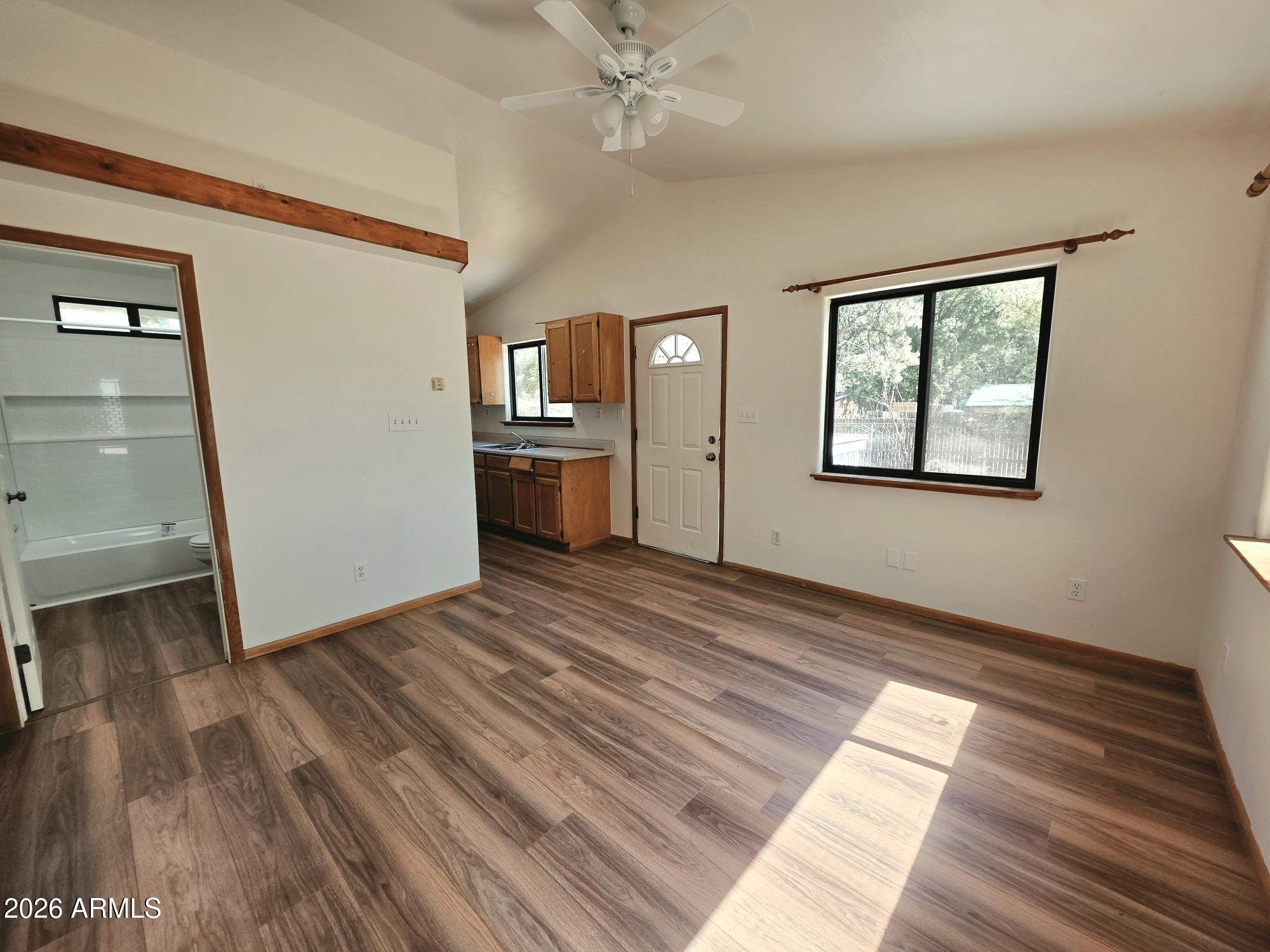 Unsubdivided Straw S of Fossil Creek - Residential