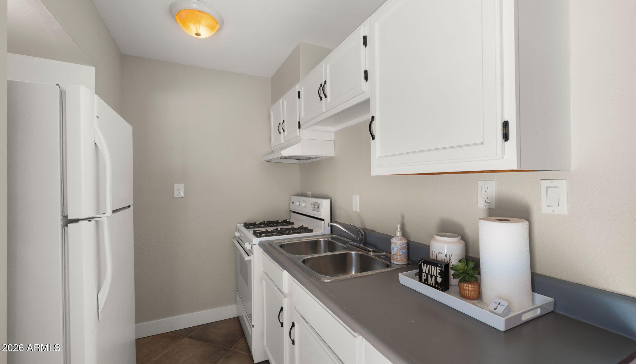 SCOTTSDALE ESTATES 7 LOTS 760-887, TR A - Residential