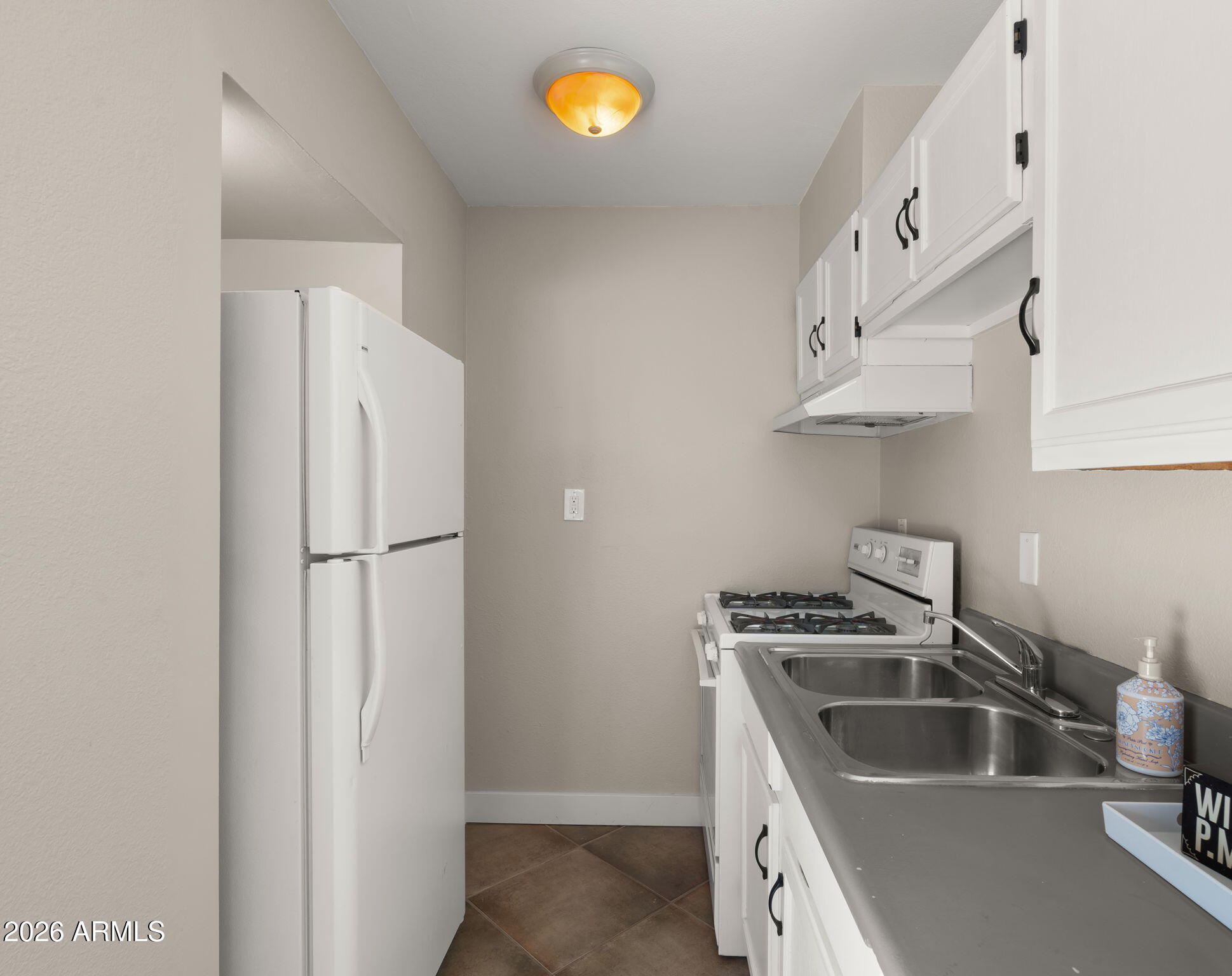 SCOTTSDALE ESTATES 7 LOTS 760-887, TR A - Residential