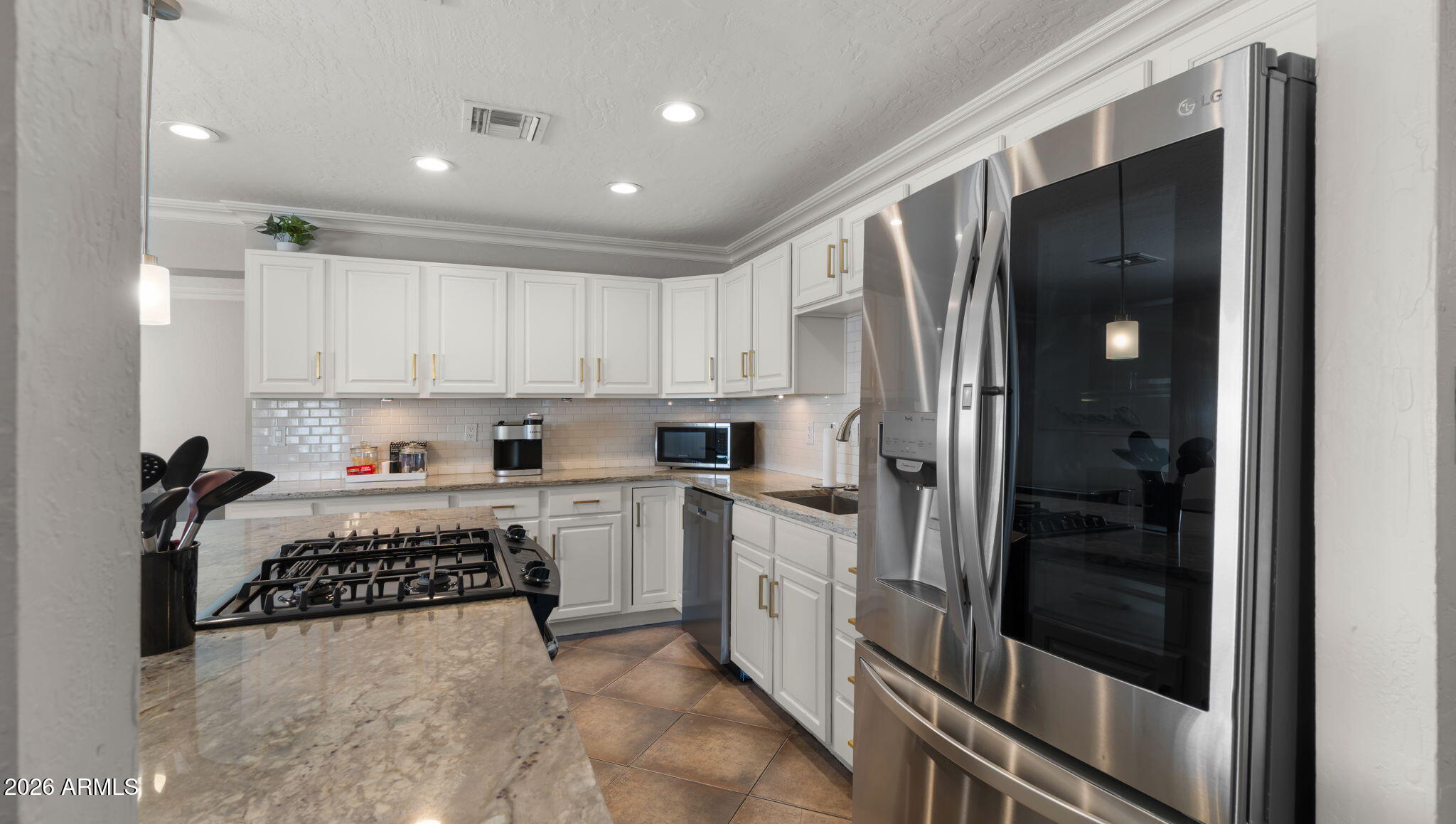 SCOTTSDALE ESTATES 7 LOTS 760-887, TR A - Residential