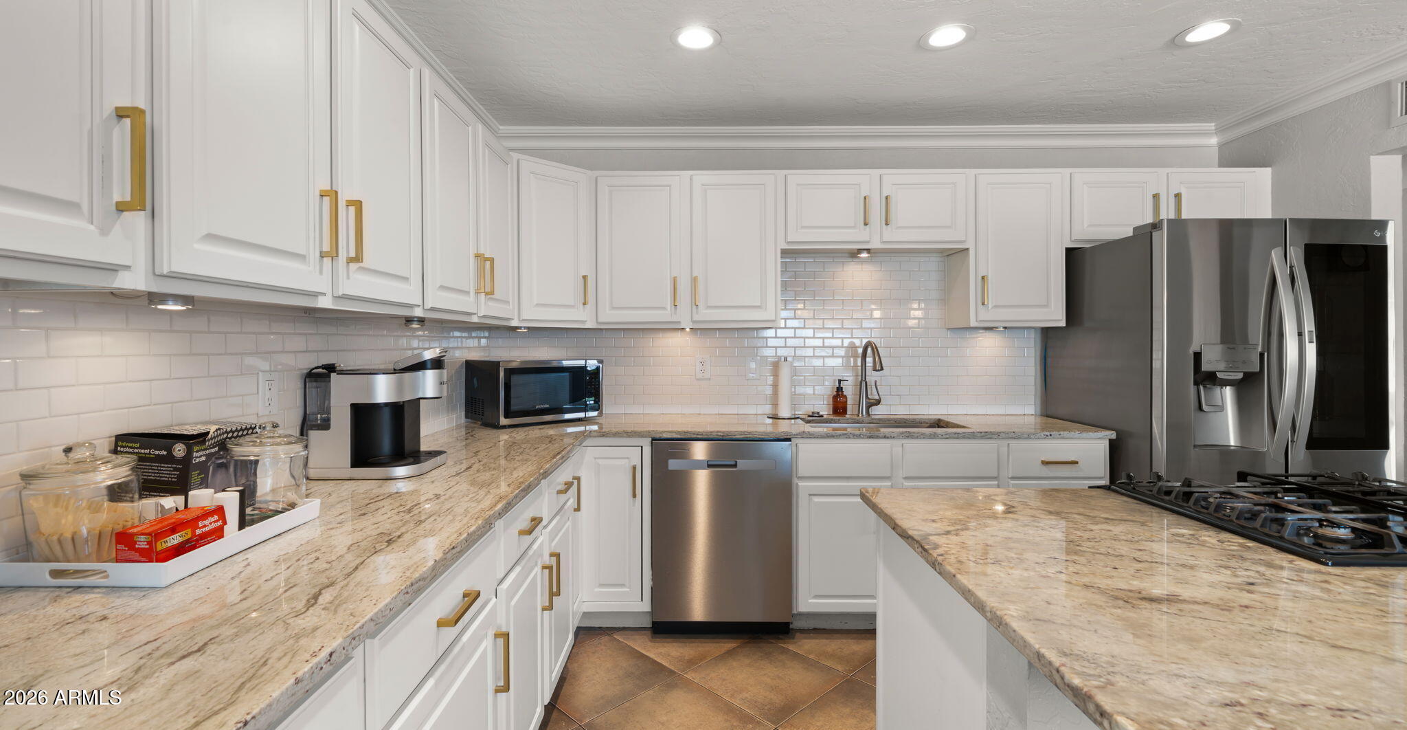 SCOTTSDALE ESTATES 7 LOTS 760-887, TR A - Residential