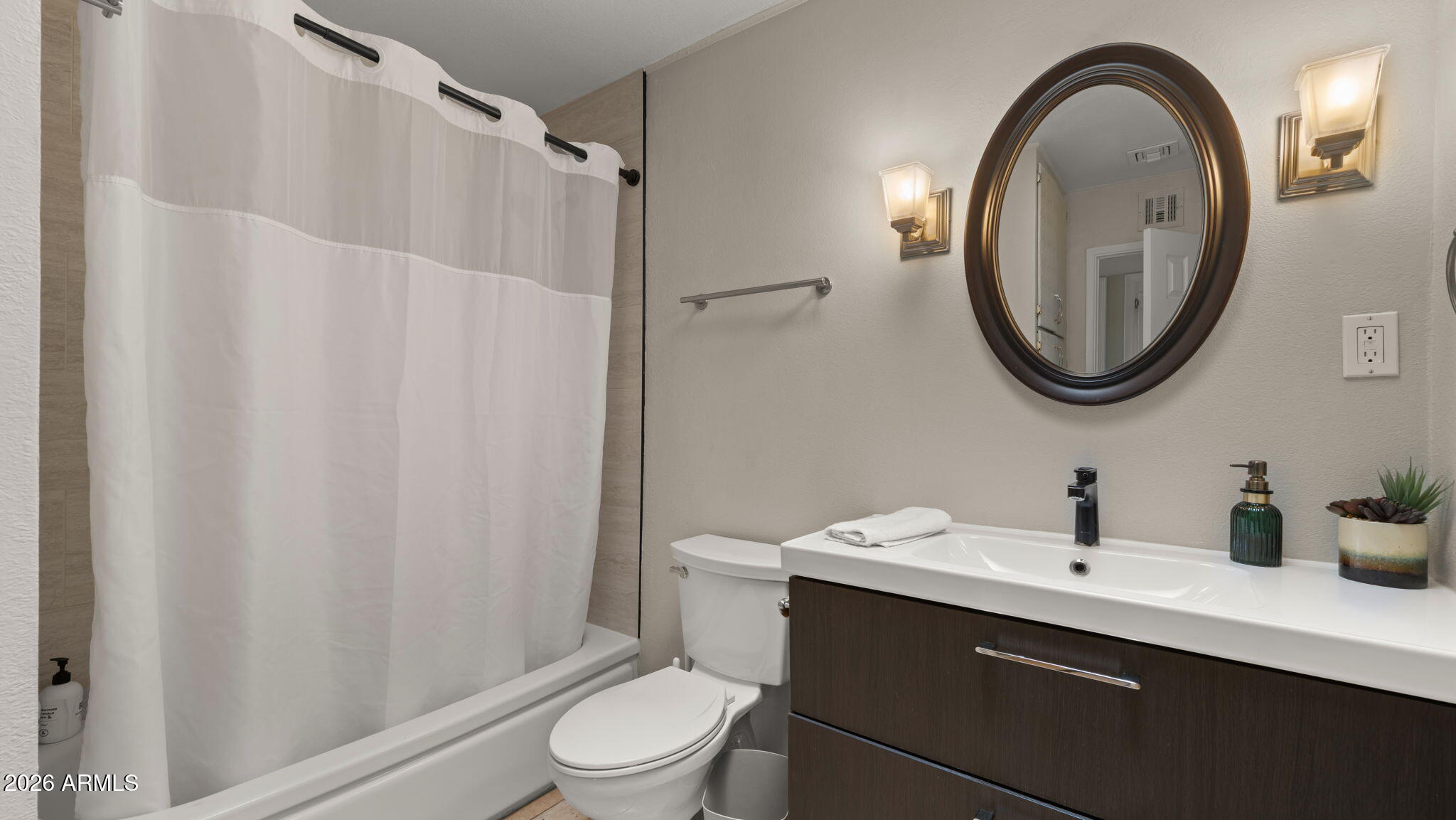 SCOTTSDALE ESTATES 7 LOTS 760-887, TR A - Residential