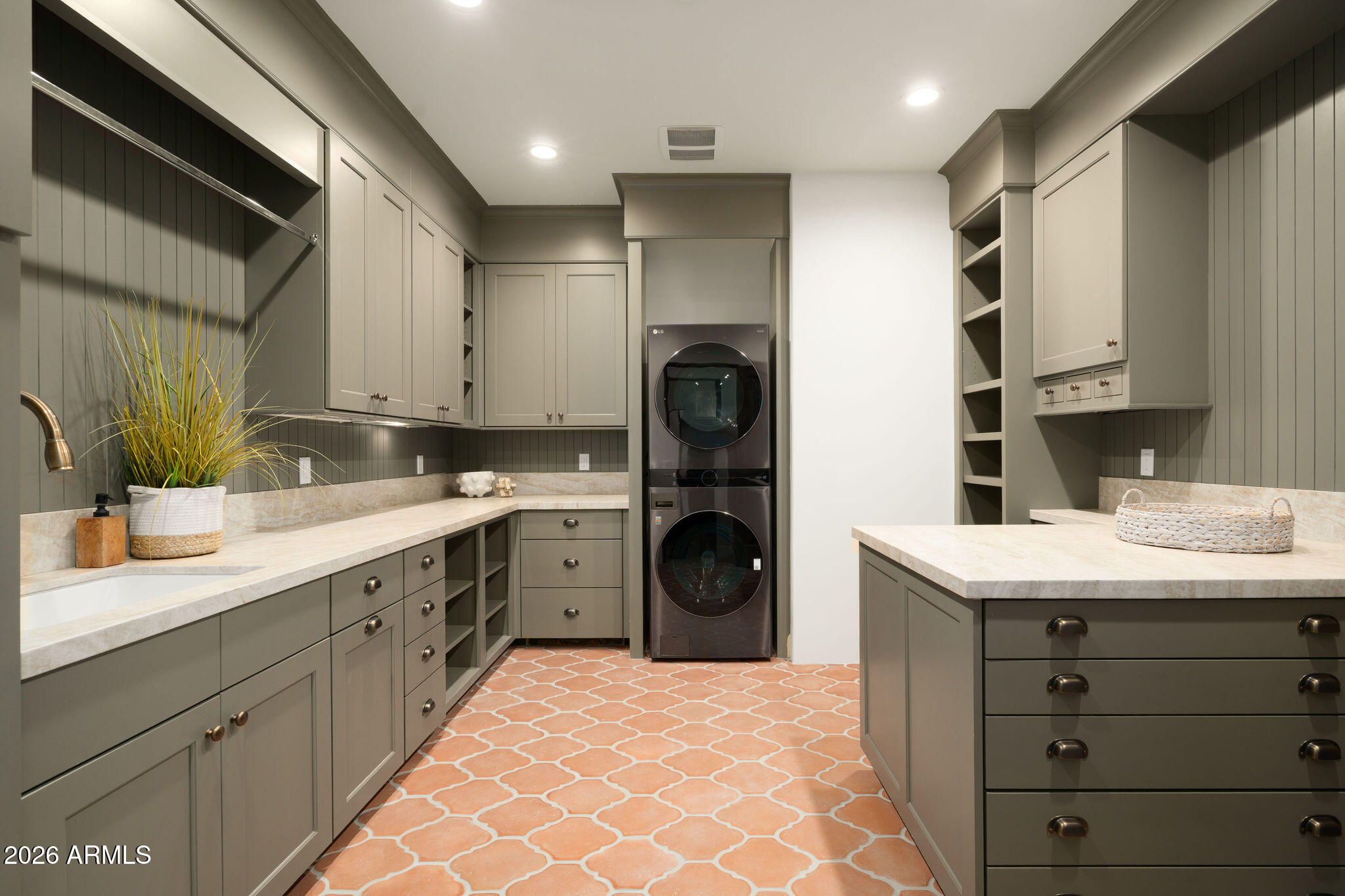 CAMELBACK COUNTRY CLUB ESTATES 3 - Residential