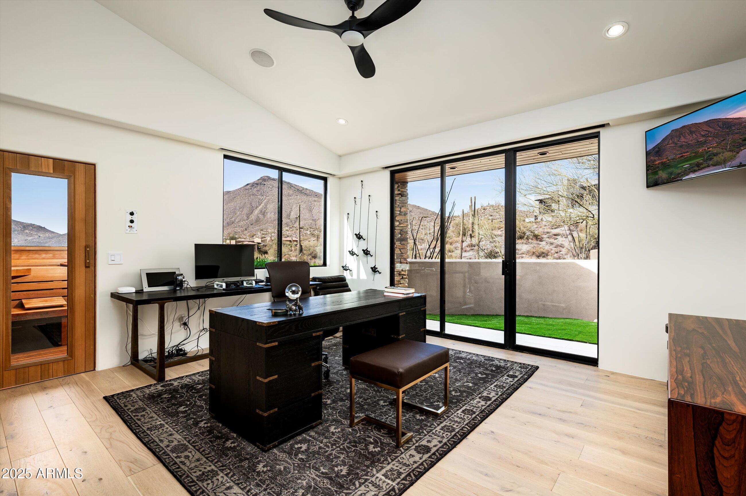 DESERT MOUNTAIN - Residential