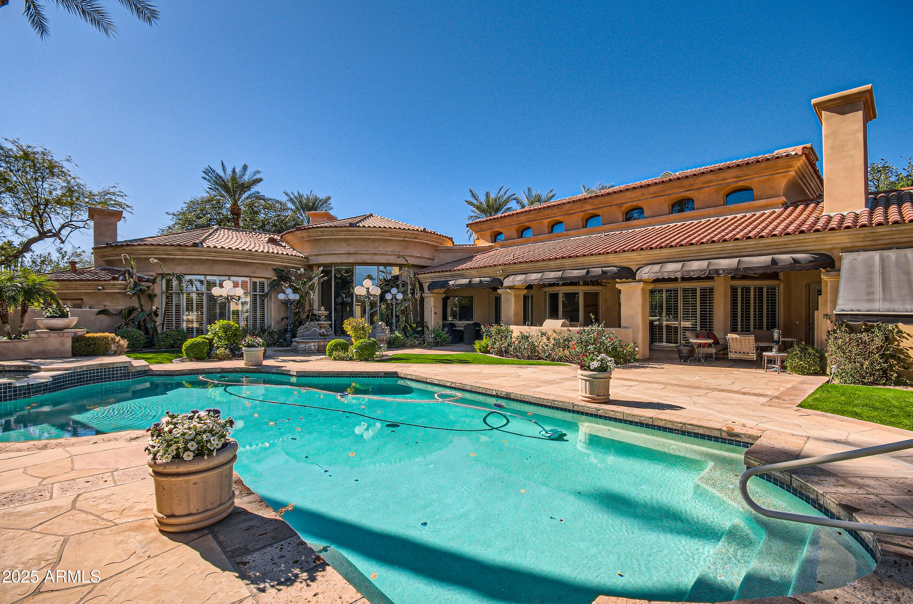 CAMELBACK COUNTRY ESTATES - Residential