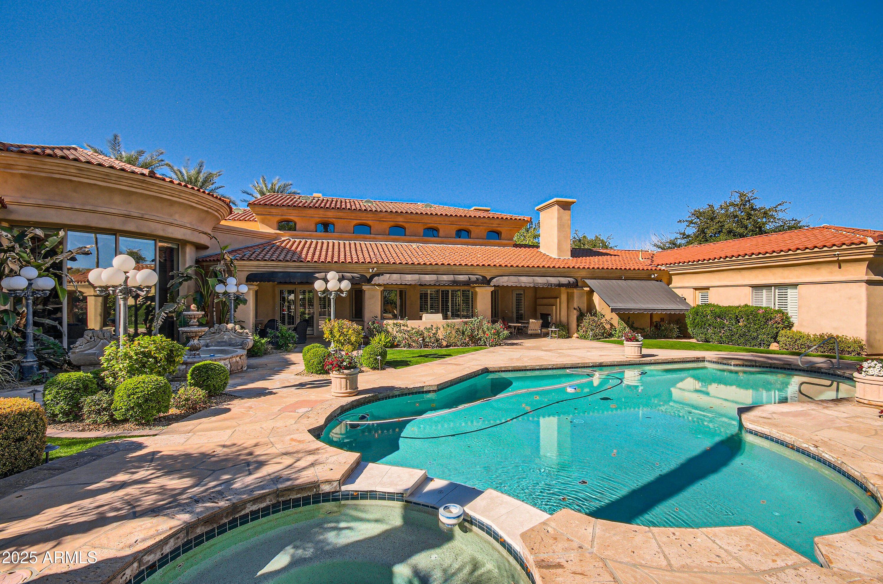 CAMELBACK COUNTRY ESTATES - Residential