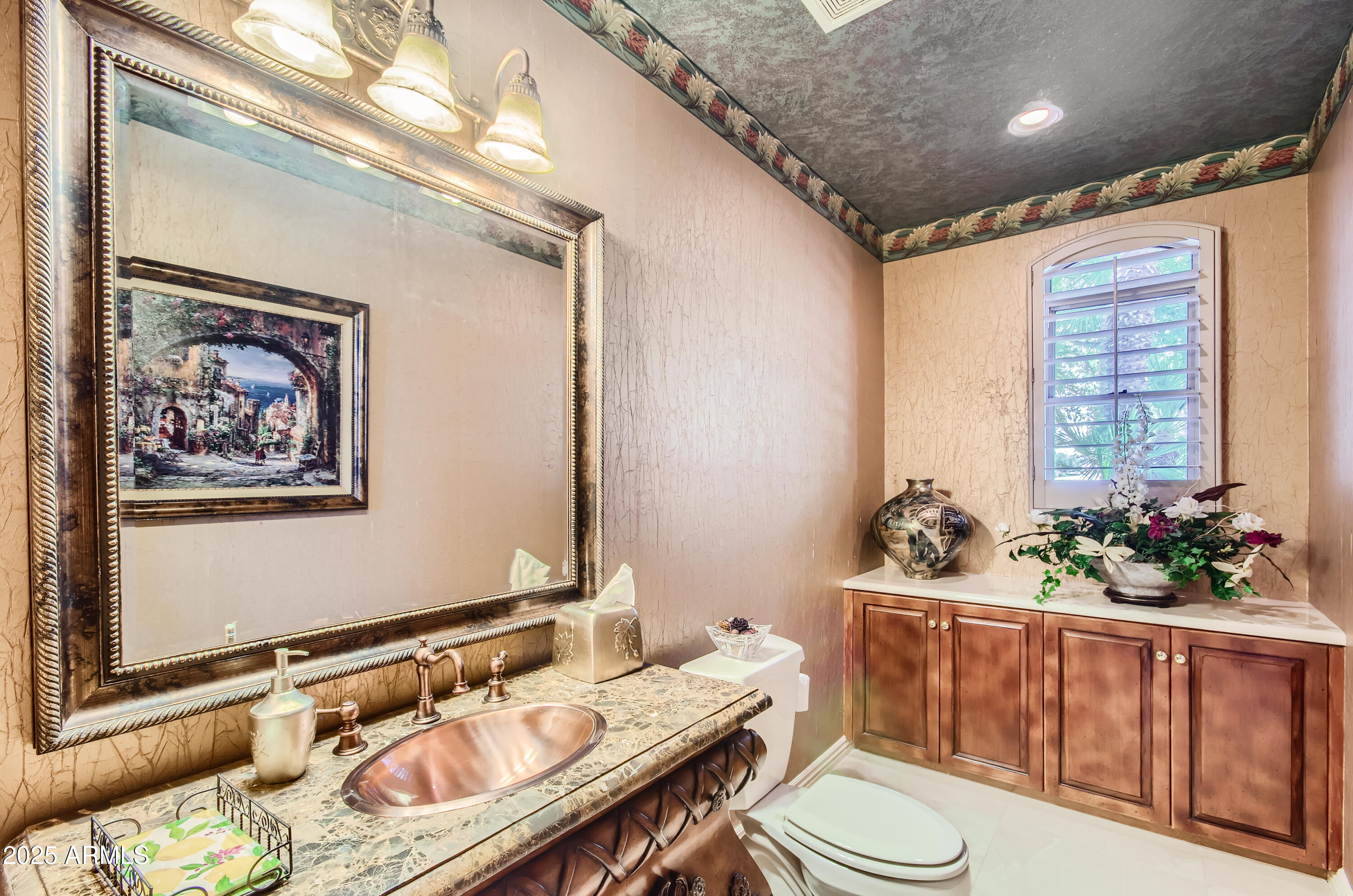 CAMELBACK COUNTRY ESTATES - Residential