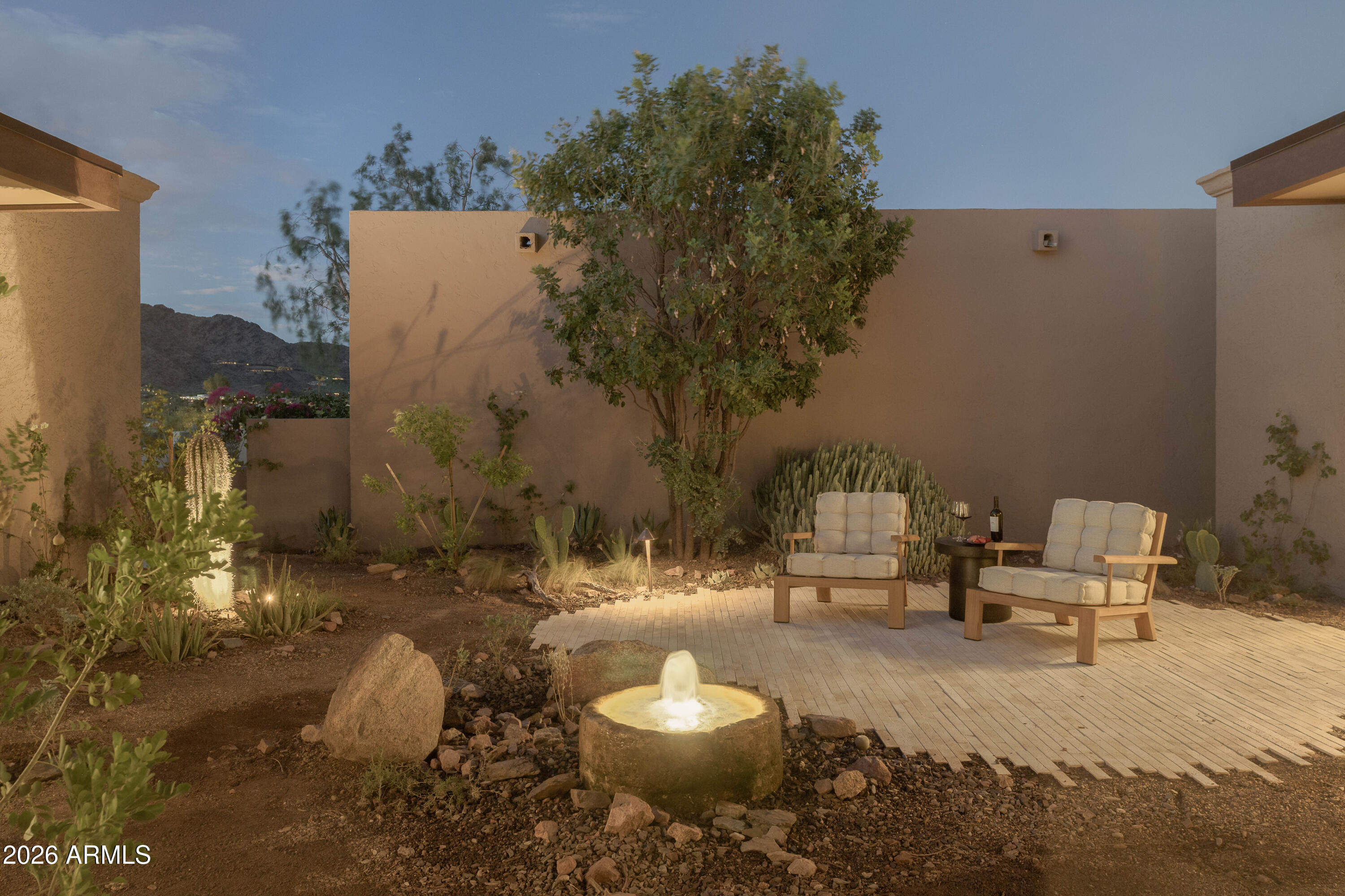 ECHO CANYON - Residential