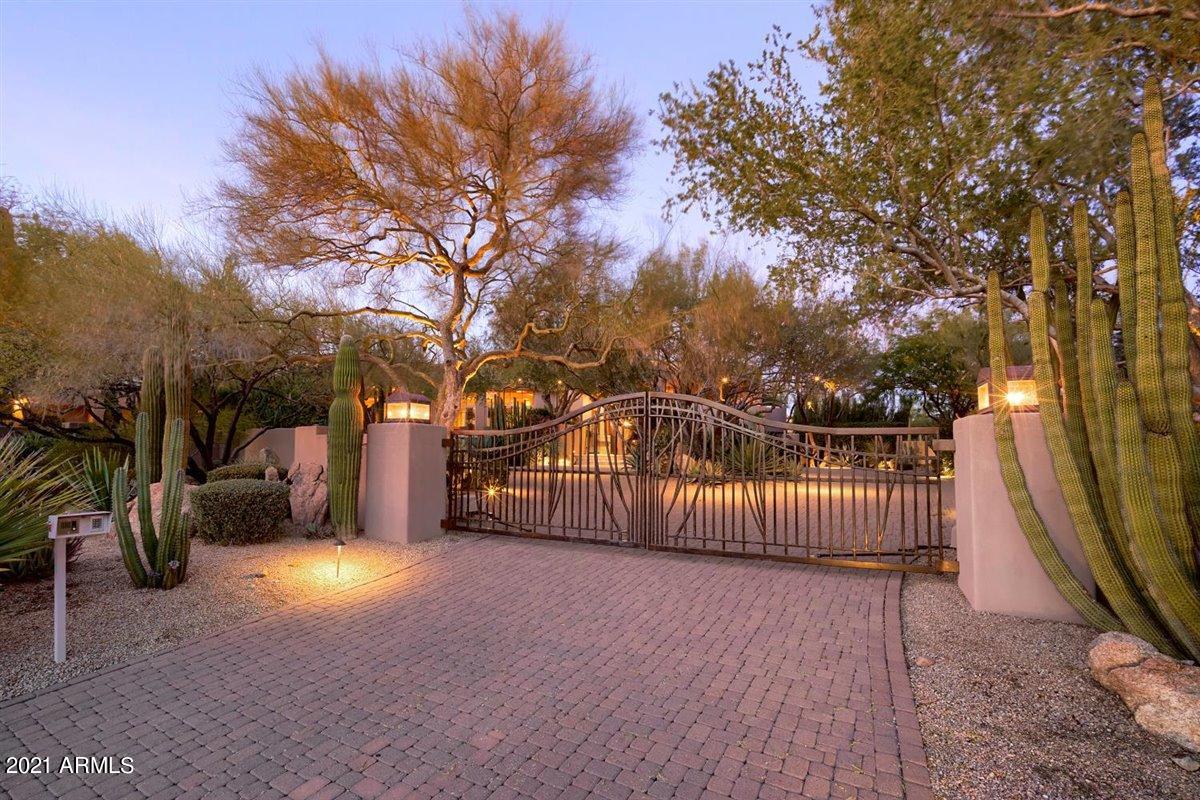 DESERT HIGHLANDS - Residential