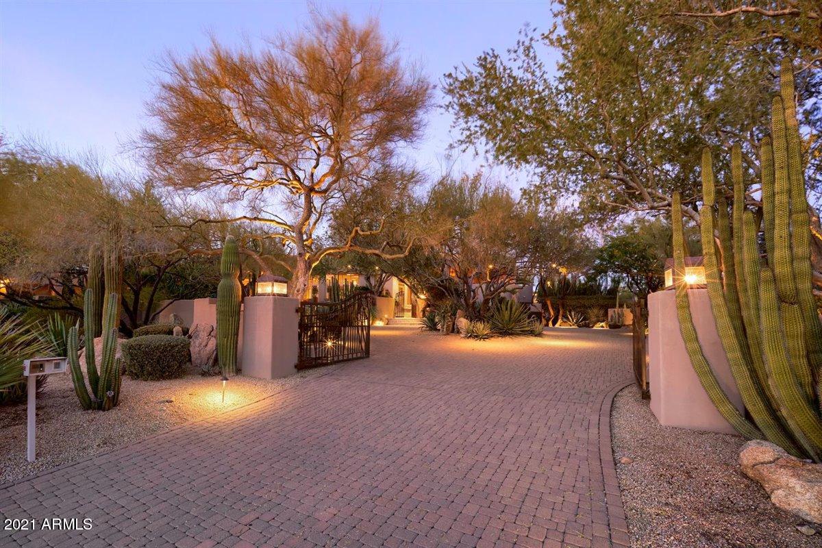 DESERT HIGHLANDS - Residential