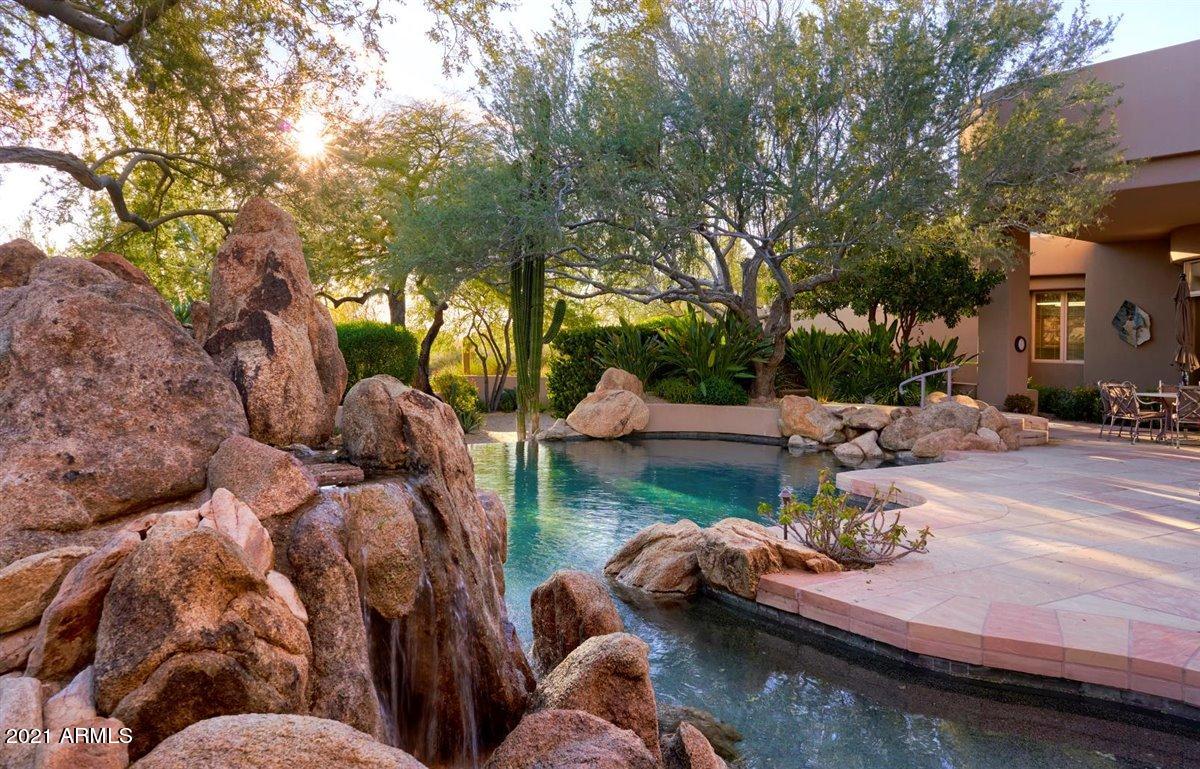 DESERT HIGHLANDS - Residential