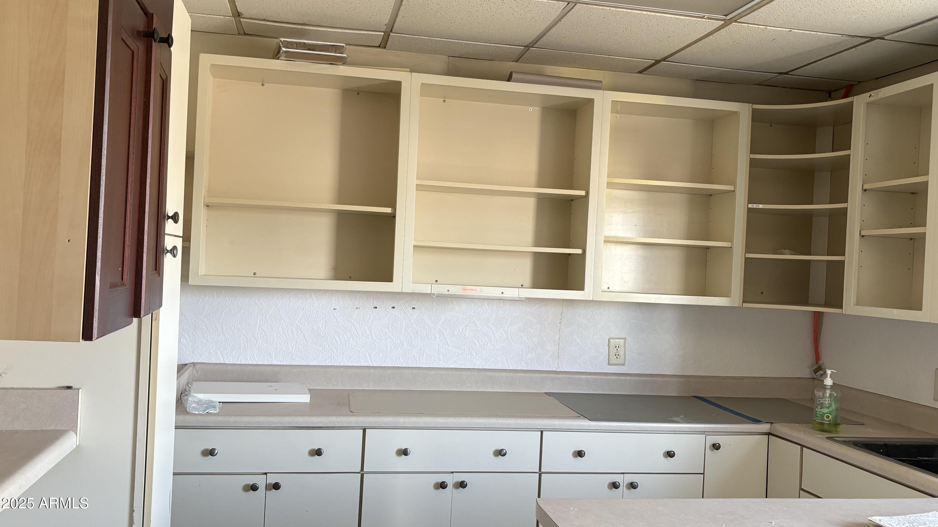 MARYVALE TERRACE 29 LOTS 212-352 & TR A - Commercial Lease