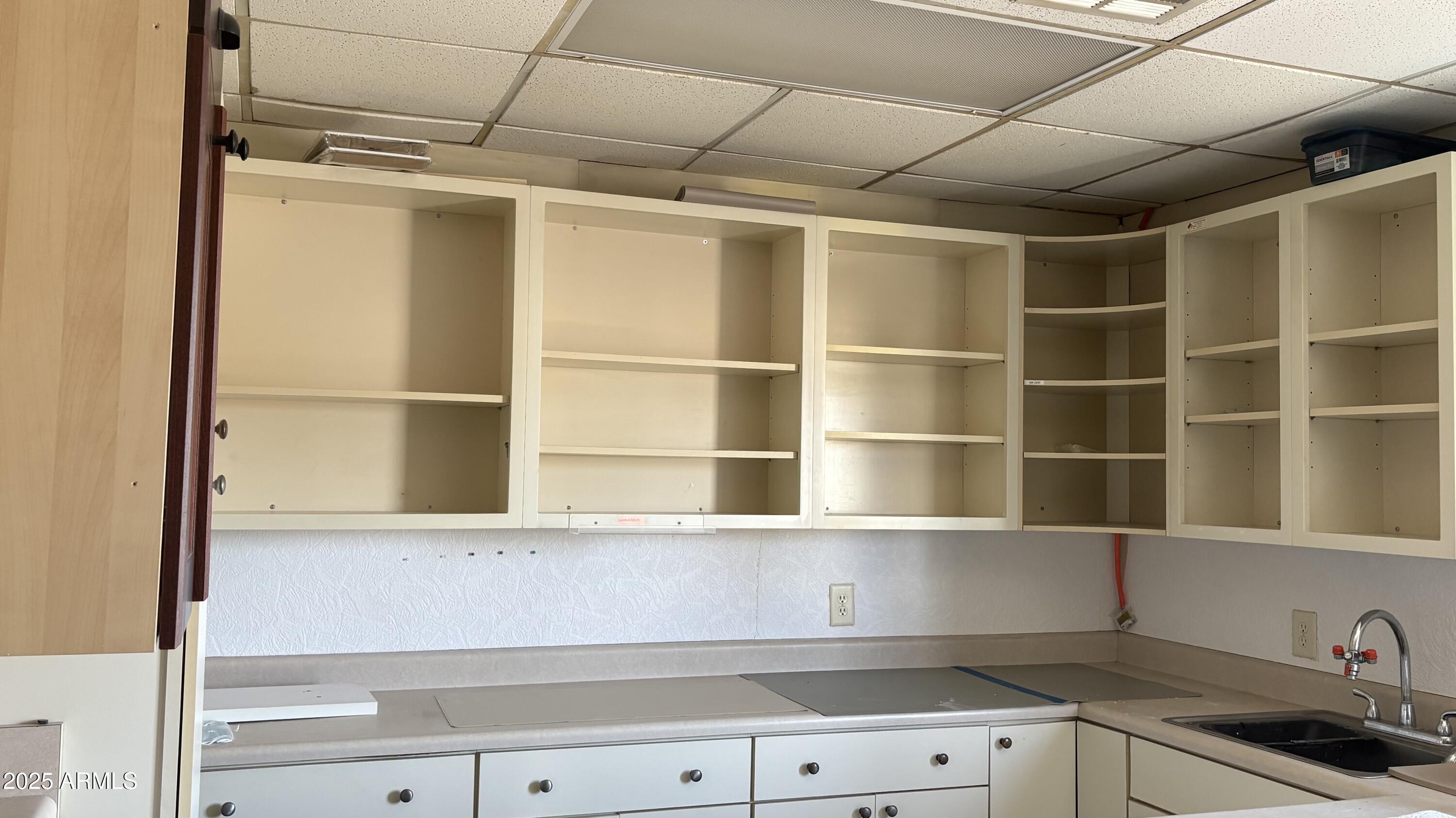 MARYVALE TERRACE 29 LOTS 212-352 & TR A - Commercial Lease
