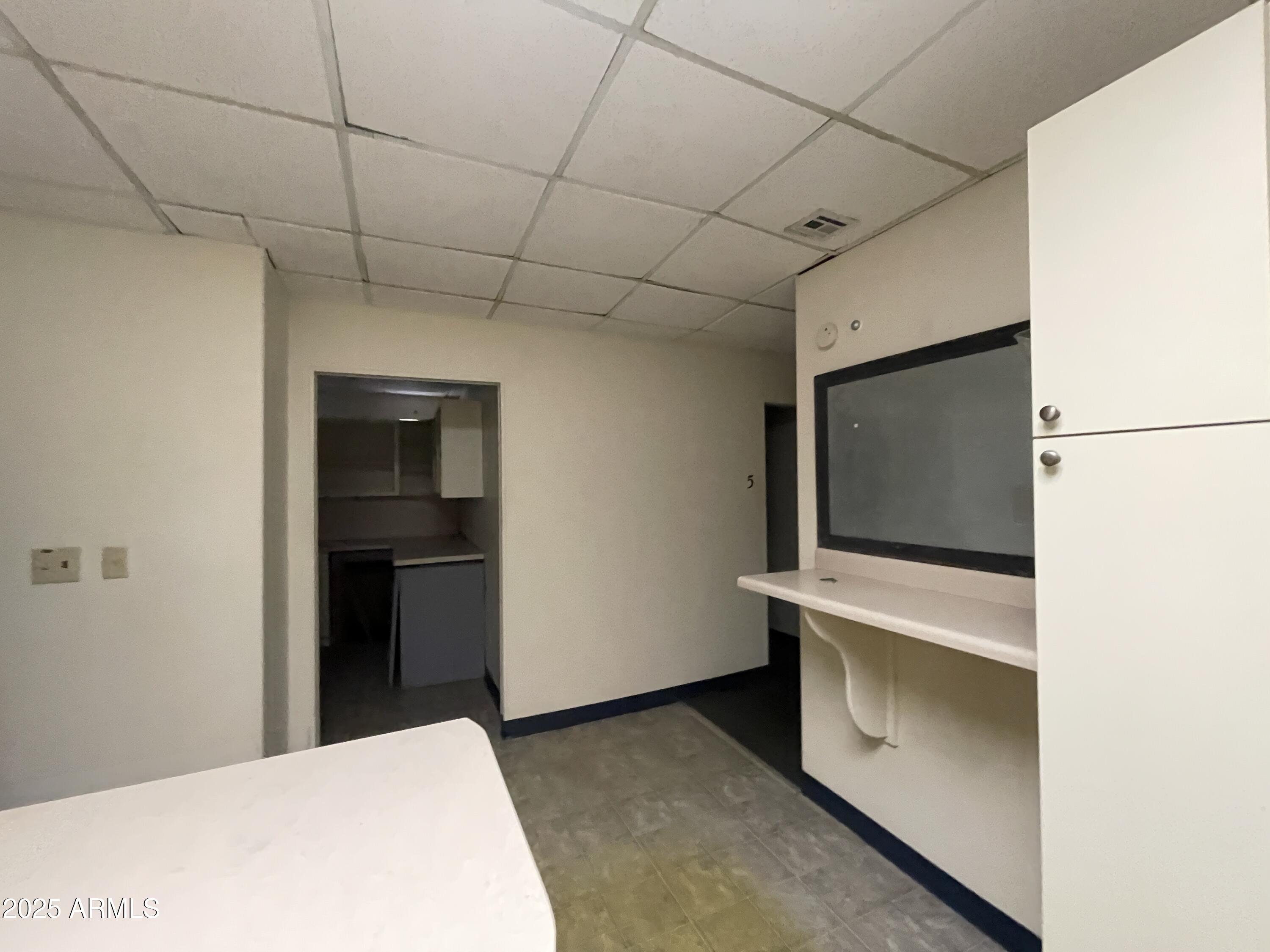 MARYVALE TERRACE 29 LOTS 212-352 & TR A - Commercial Lease