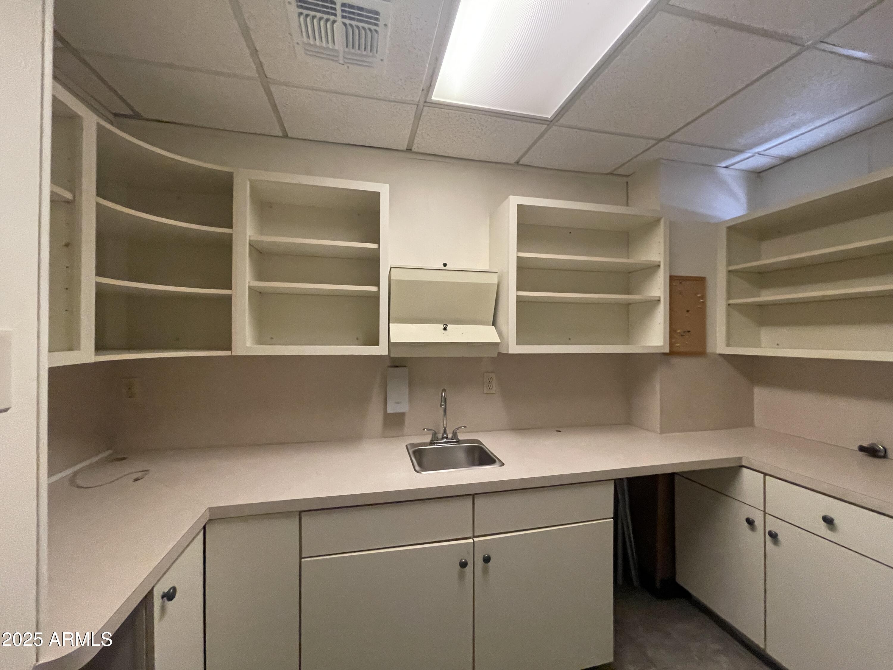 MARYVALE TERRACE 29 LOTS 212-352 & TR A - Commercial Lease