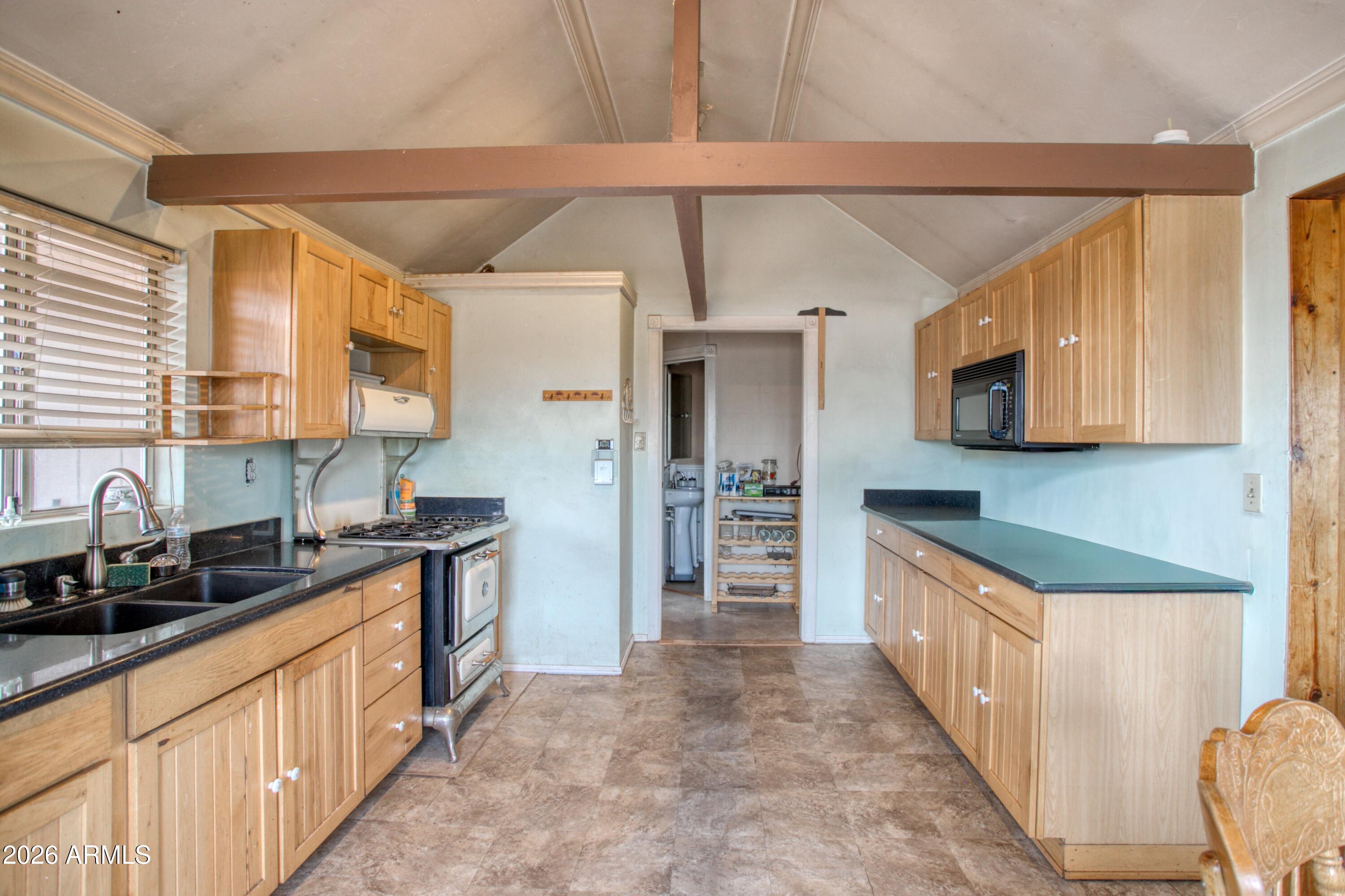 RANCH OF THE WHITE MOUNTAINS UNIT 17 - Residential