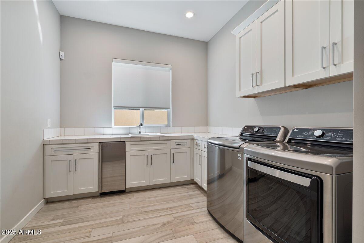 ASTORIA - Residential